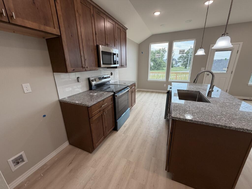 1133 East Habersham Street Property Photo 4
