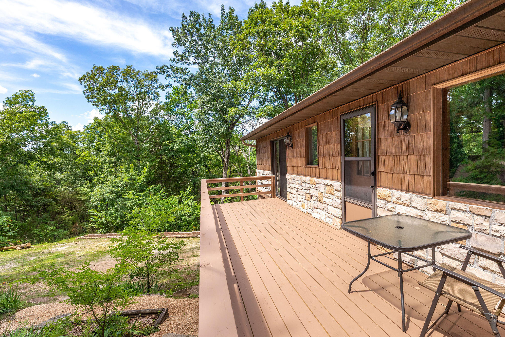 537 Watson Road Property Photo 9