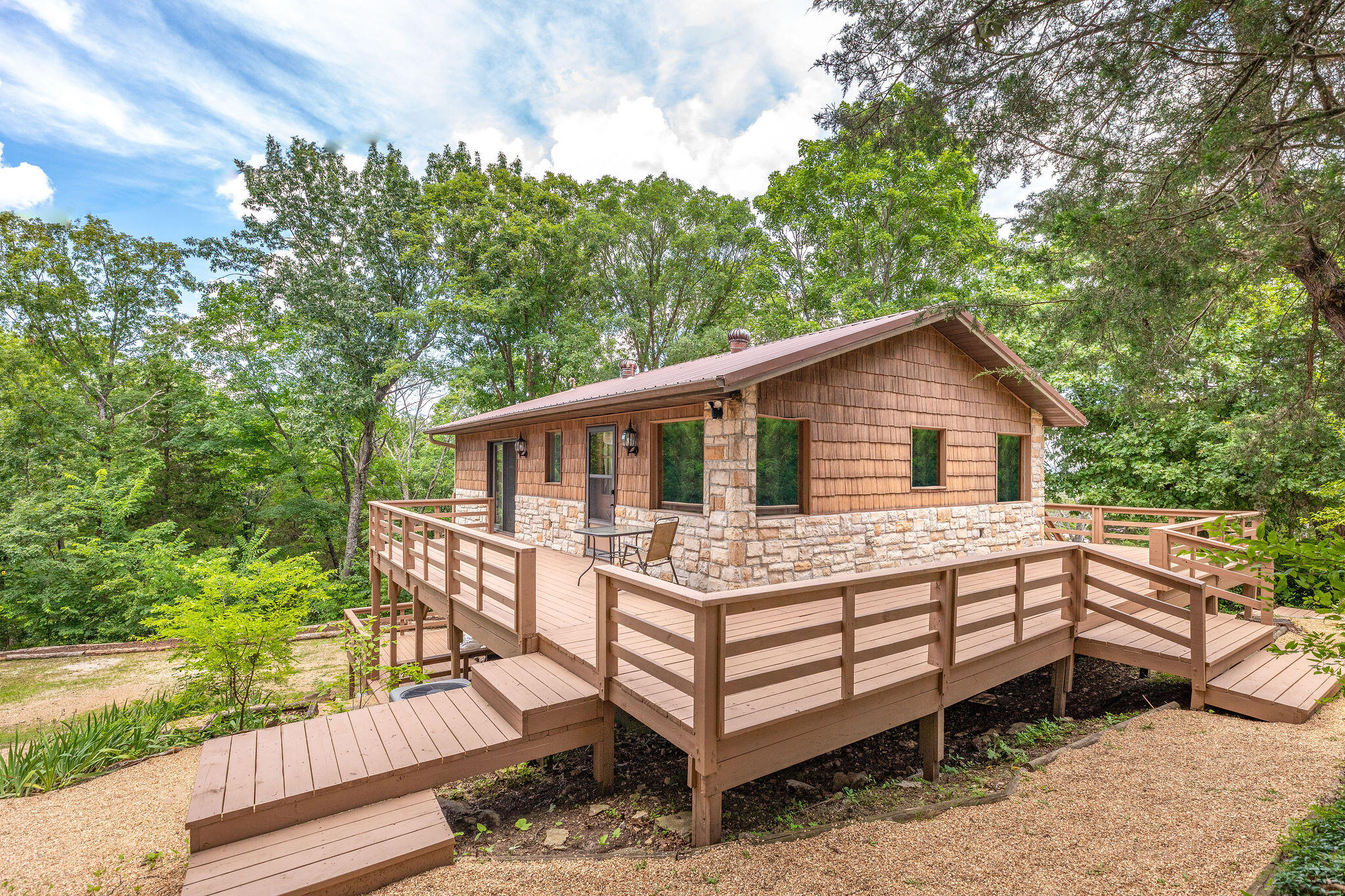 537 Watson Road Property Photo 12