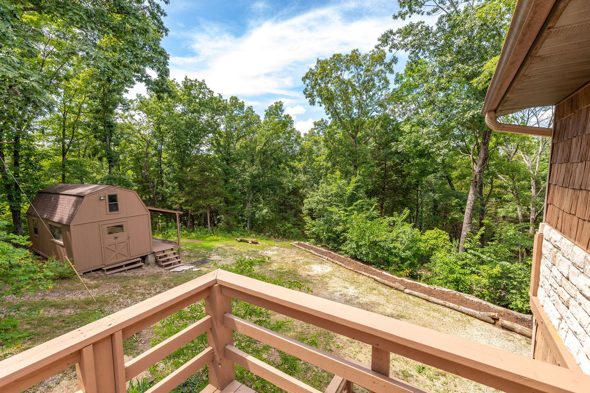 537 Watson Road Property Photo 33