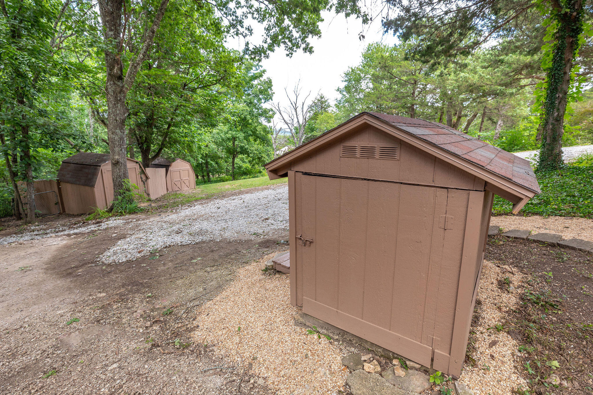 537 Watson Road Property Photo 35