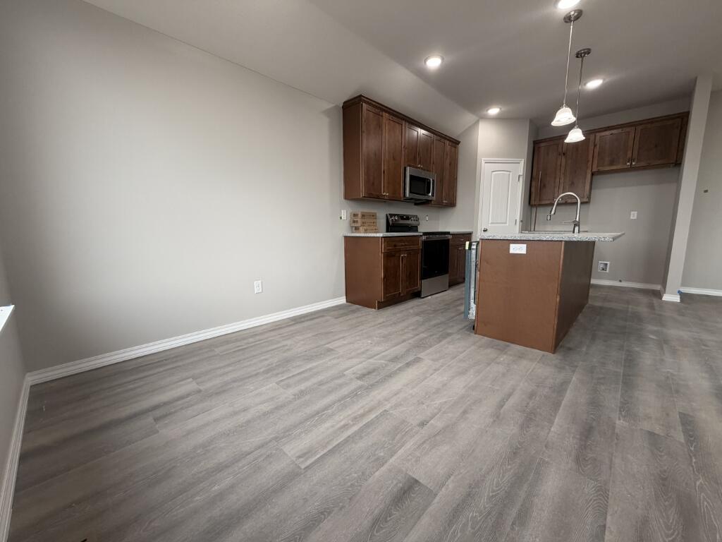 1159 East Habersham Street Property Photo 6