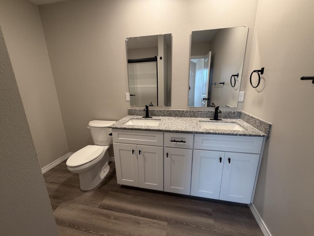 1183 East Habersham Street Property Photo 6