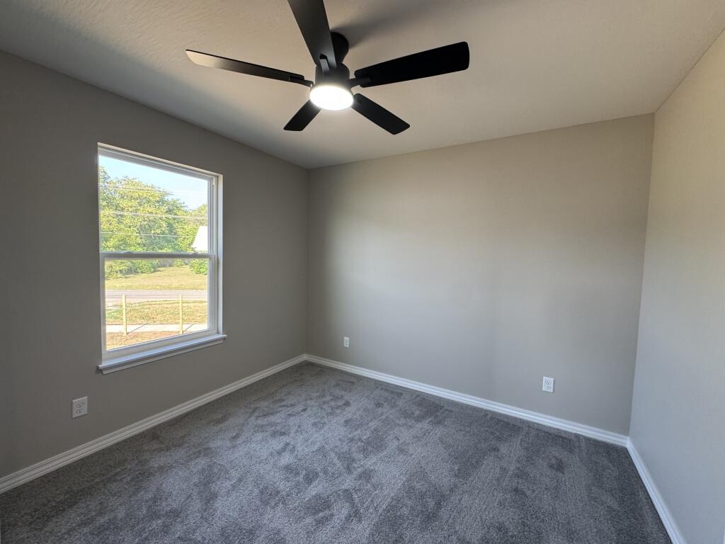1401 South Barnard Way Property Photo 8