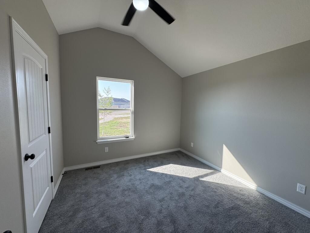 1401 South Barnard Way Property Photo 9