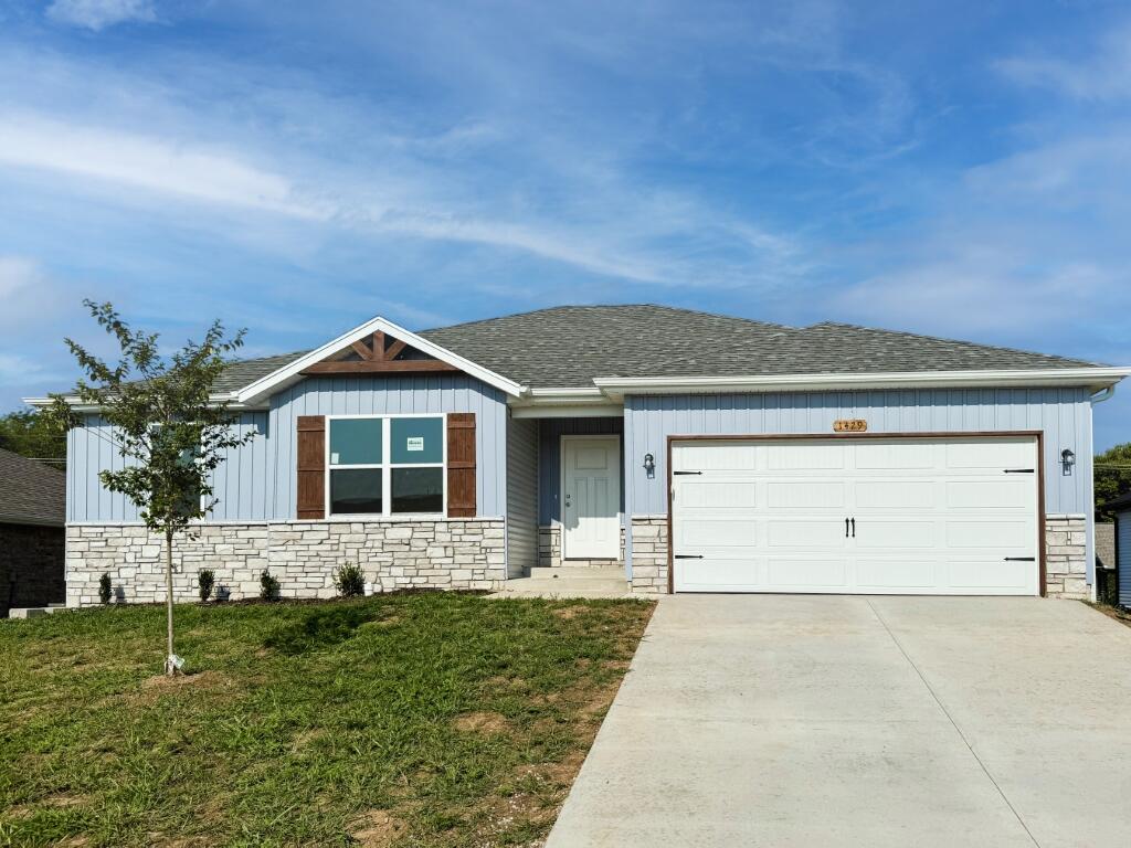 1429 South Barnard Way Property Photo 1