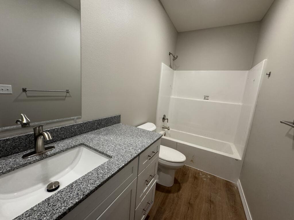1429 South Barnard Way Property Photo 9