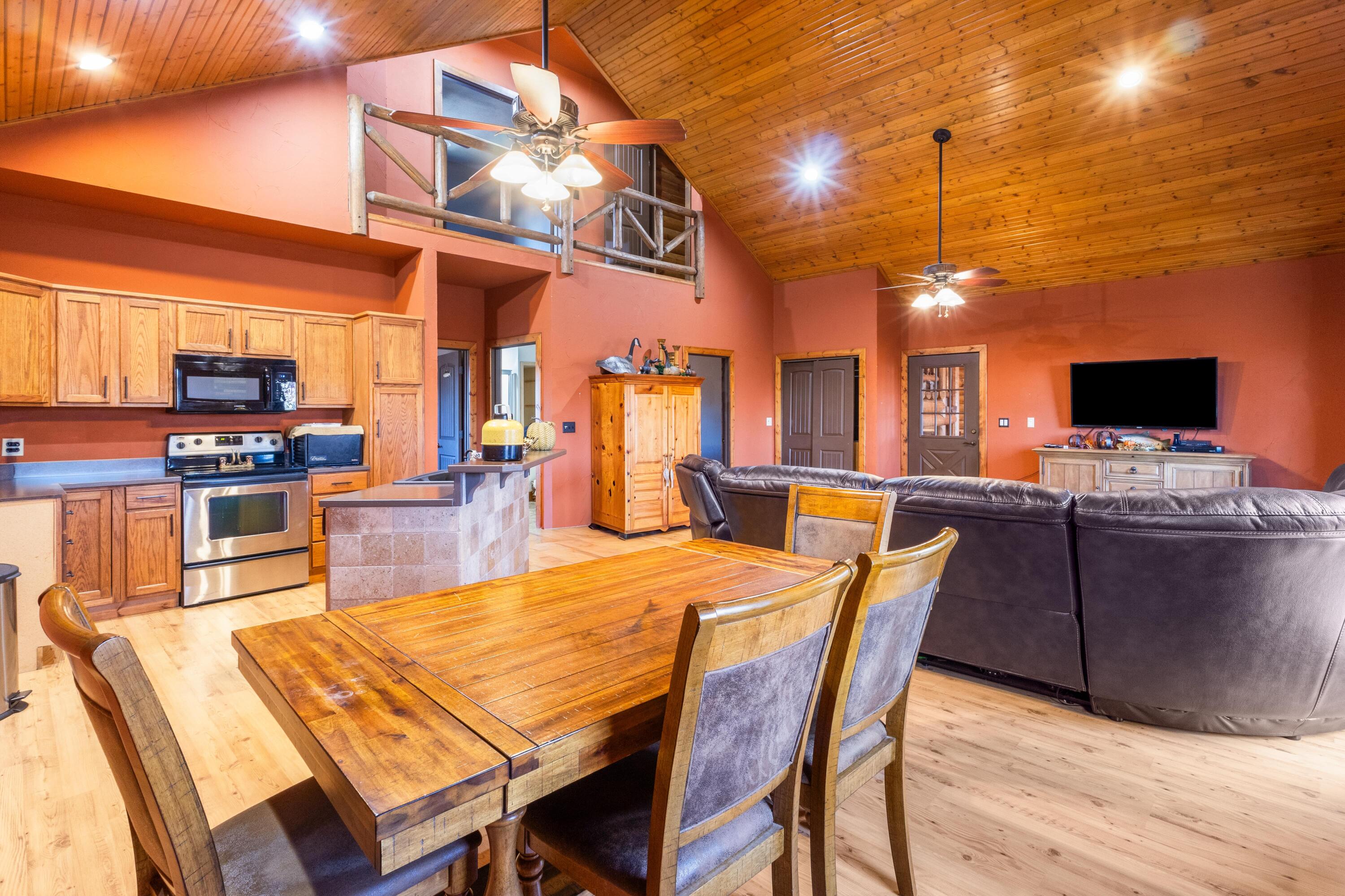 22011 Coyote Ridge Road Property Photo 18