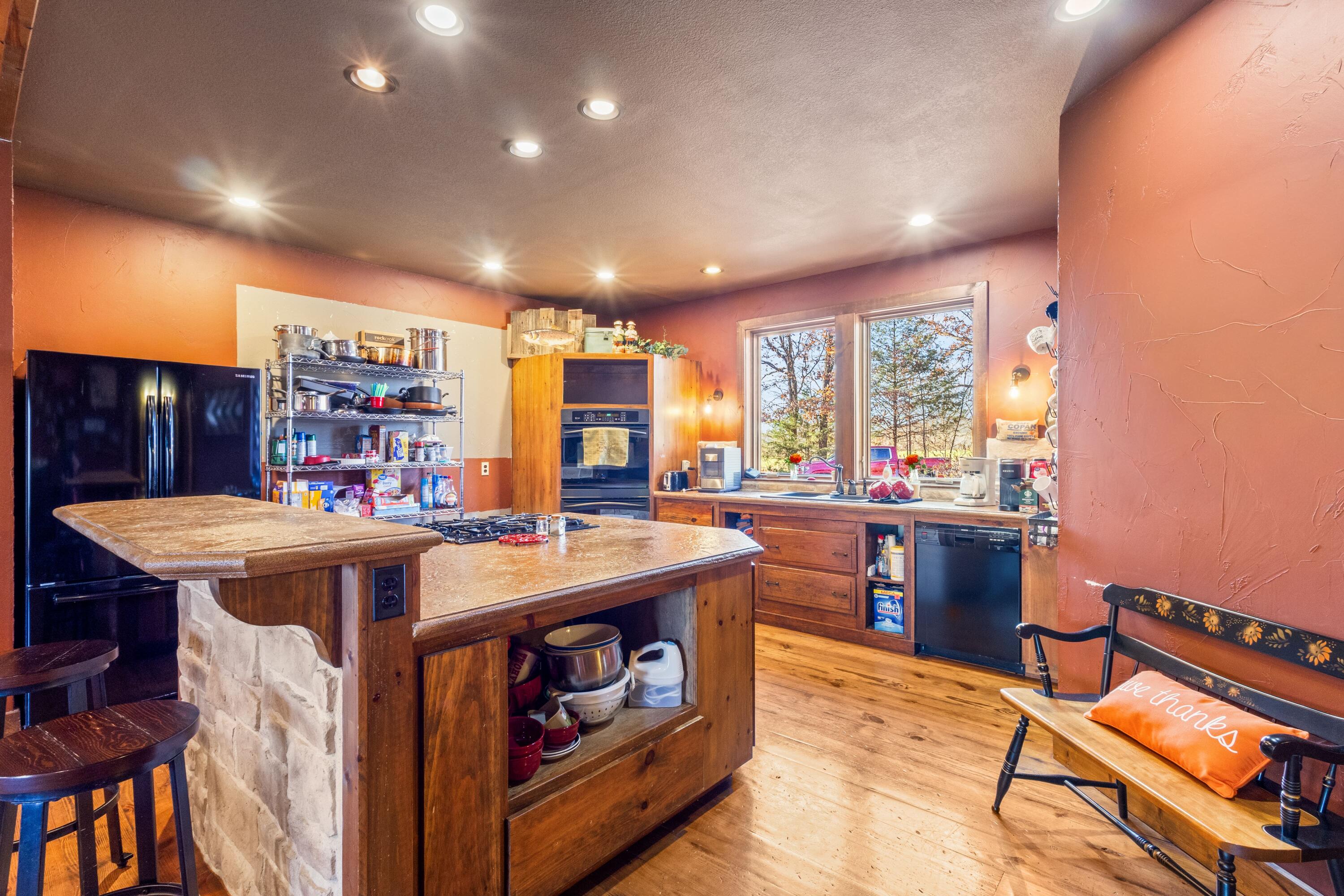 22011 Coyote Ridge Road Property Photo 30