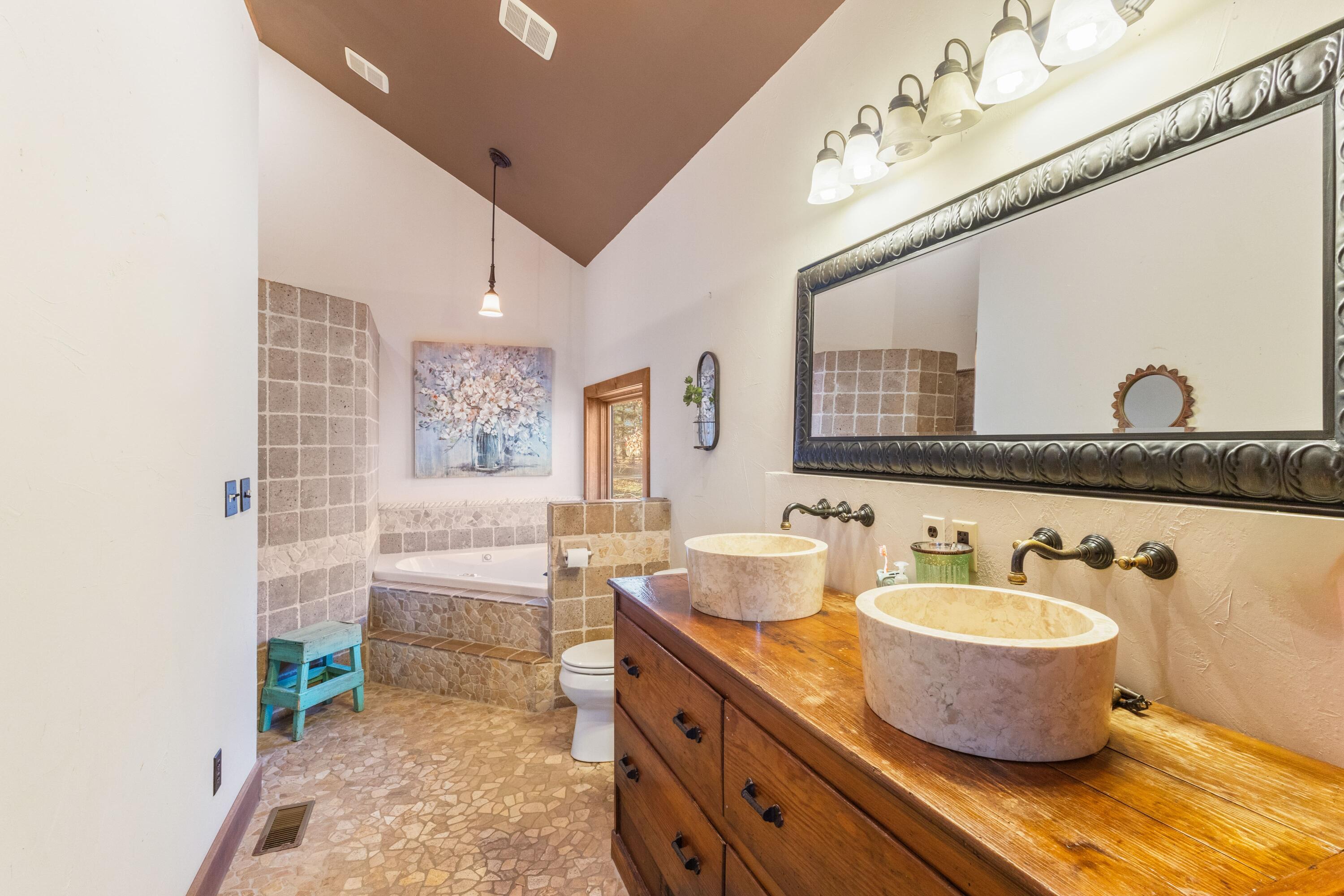 22011 Coyote Ridge Road Property Photo 33