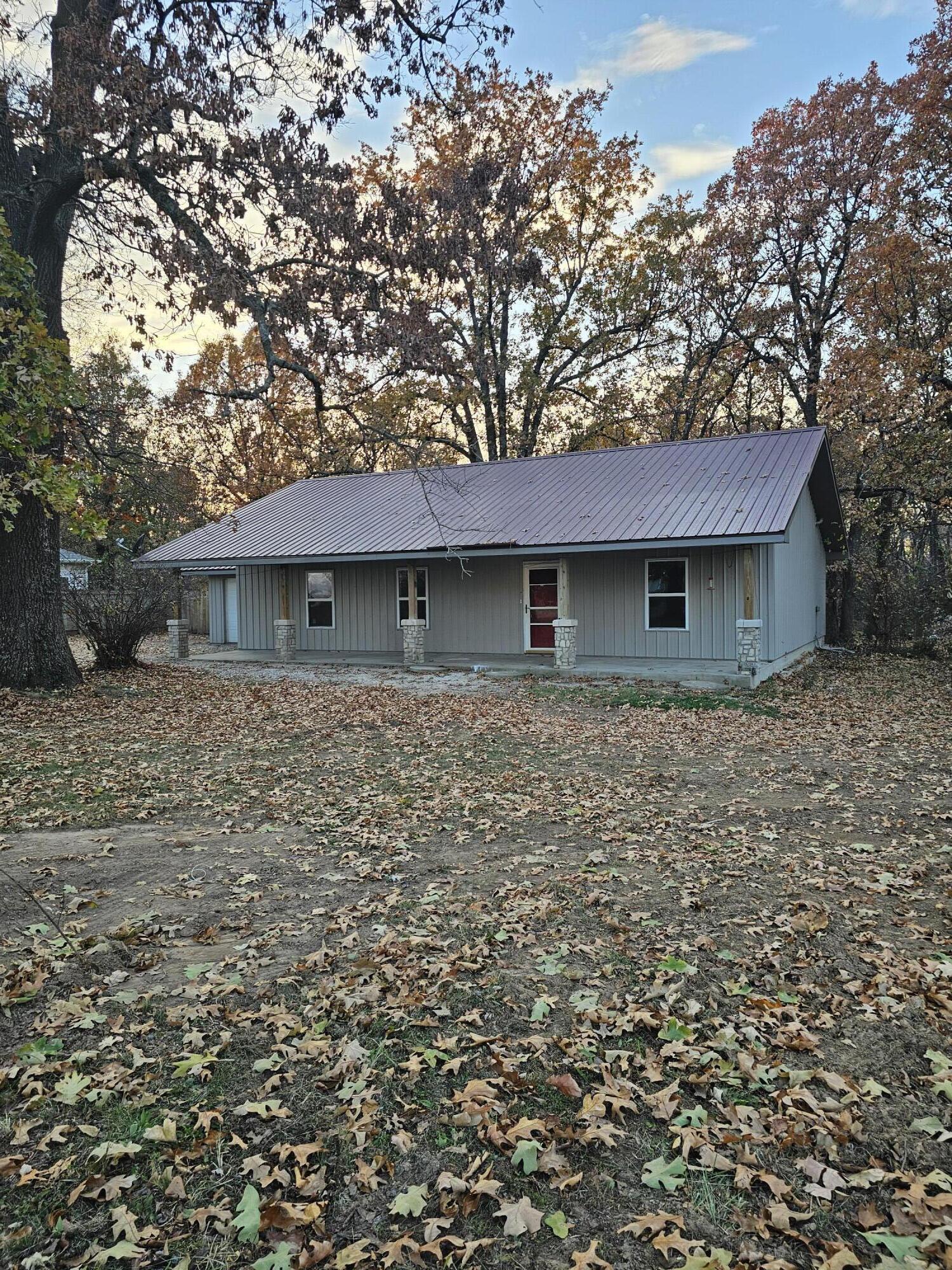 5009 South 142nd Road Property Photo 2