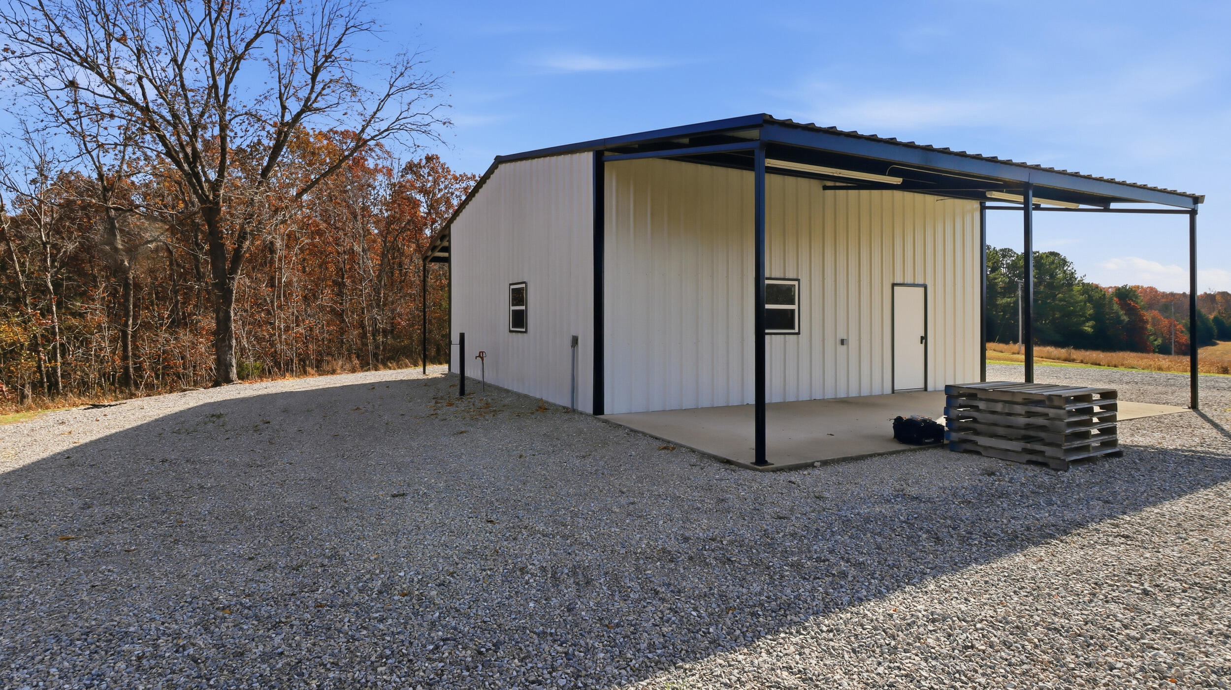 170 Ee Highway Property Photo 7