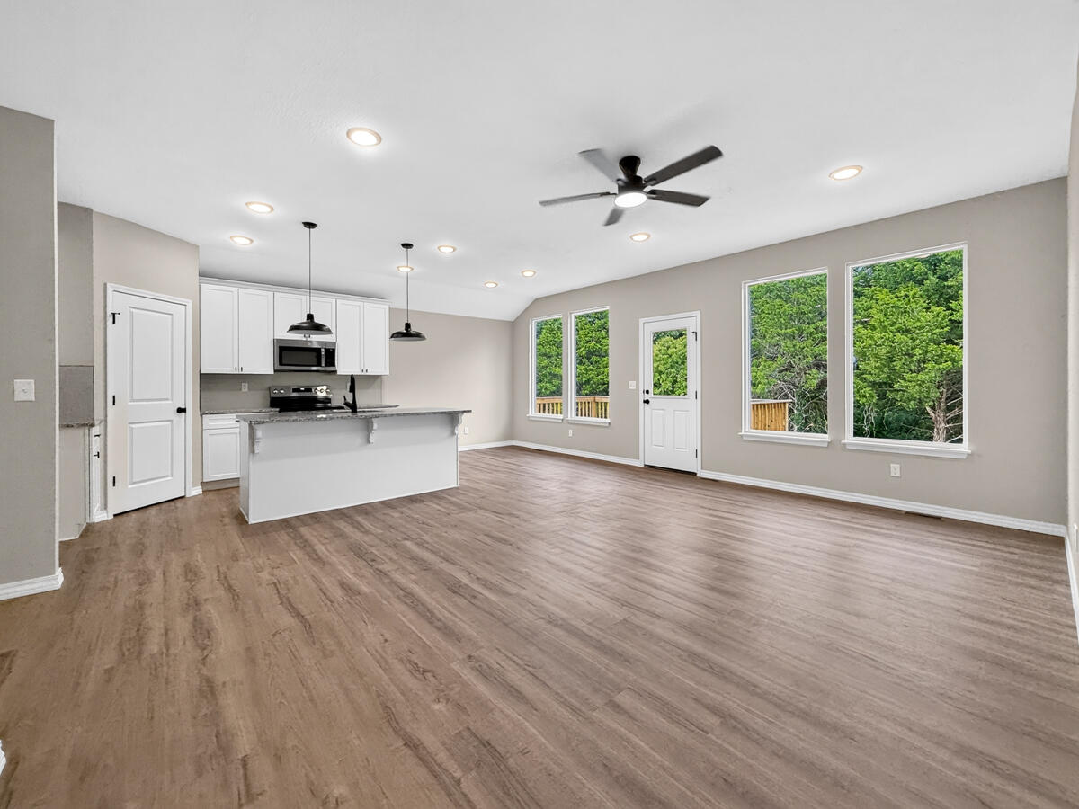 595 Bailiwick Drive Property Photo 3