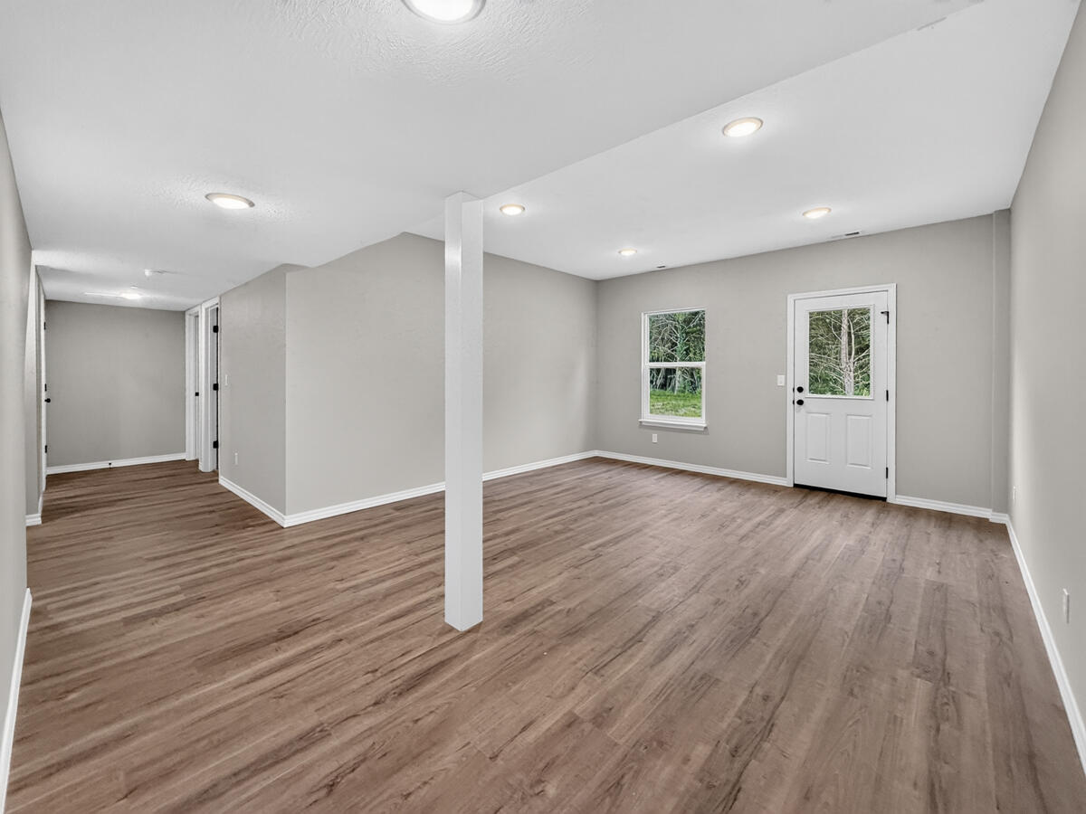 595 Bailiwick Drive Property Photo 14