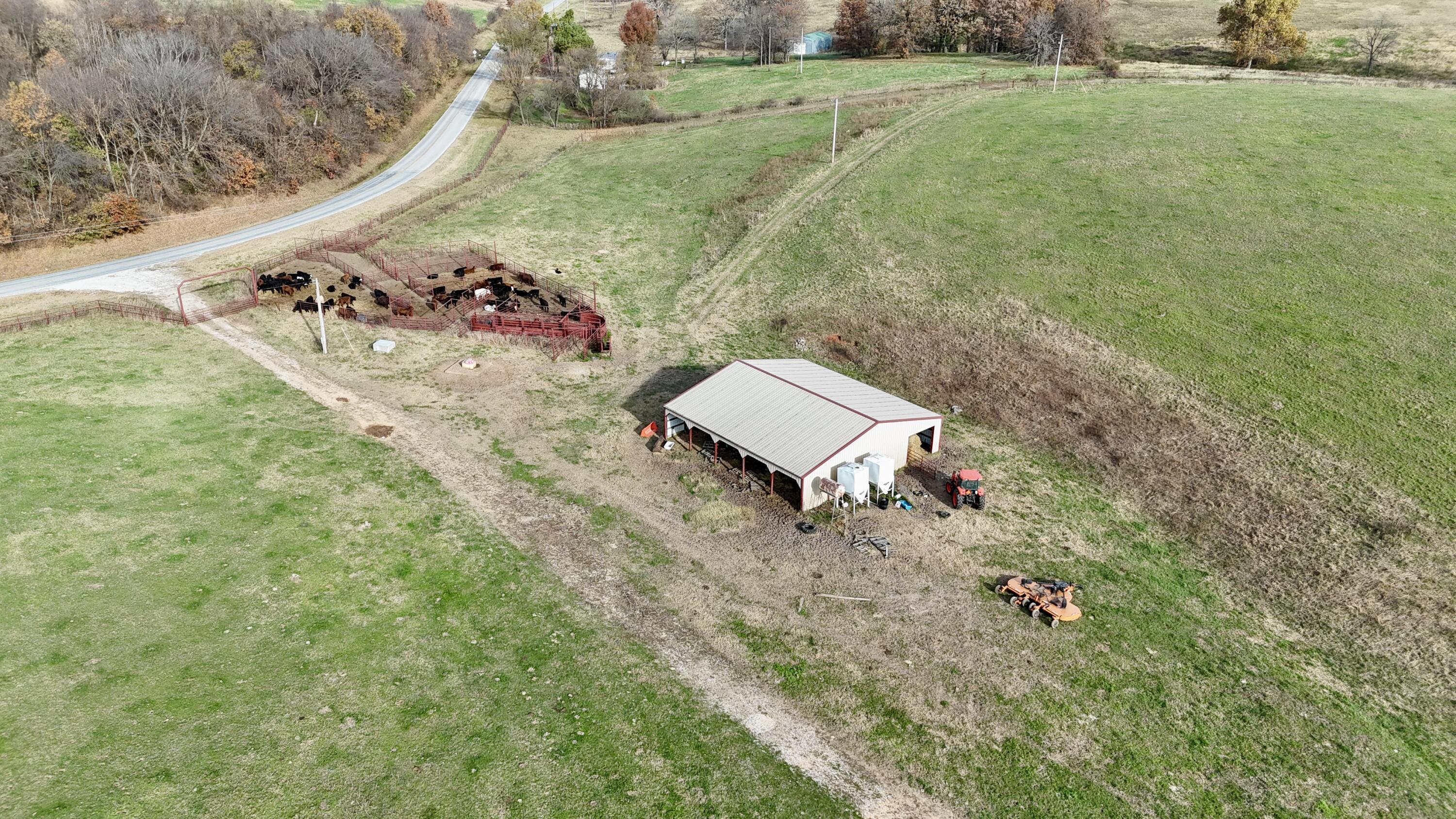 000 North Highway W Property Photo 13