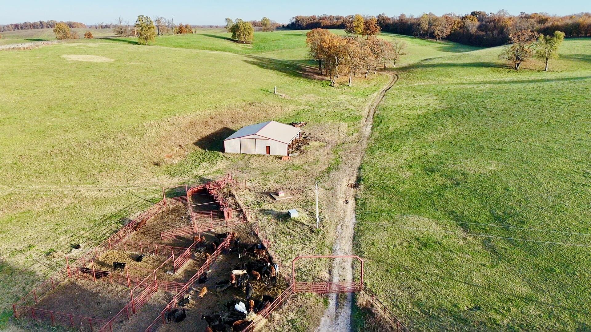 000 North Highway W Property Photo 17