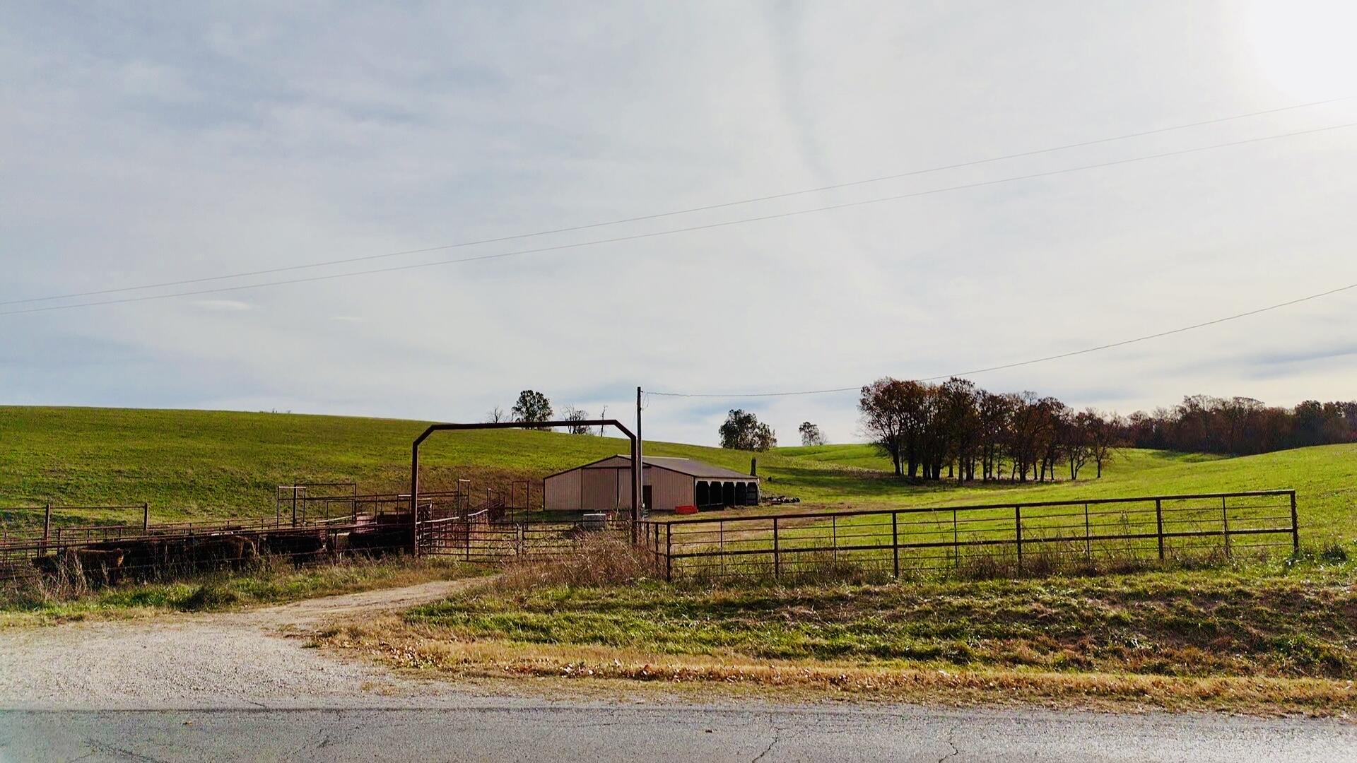 000 North Highway W Property Photo 18