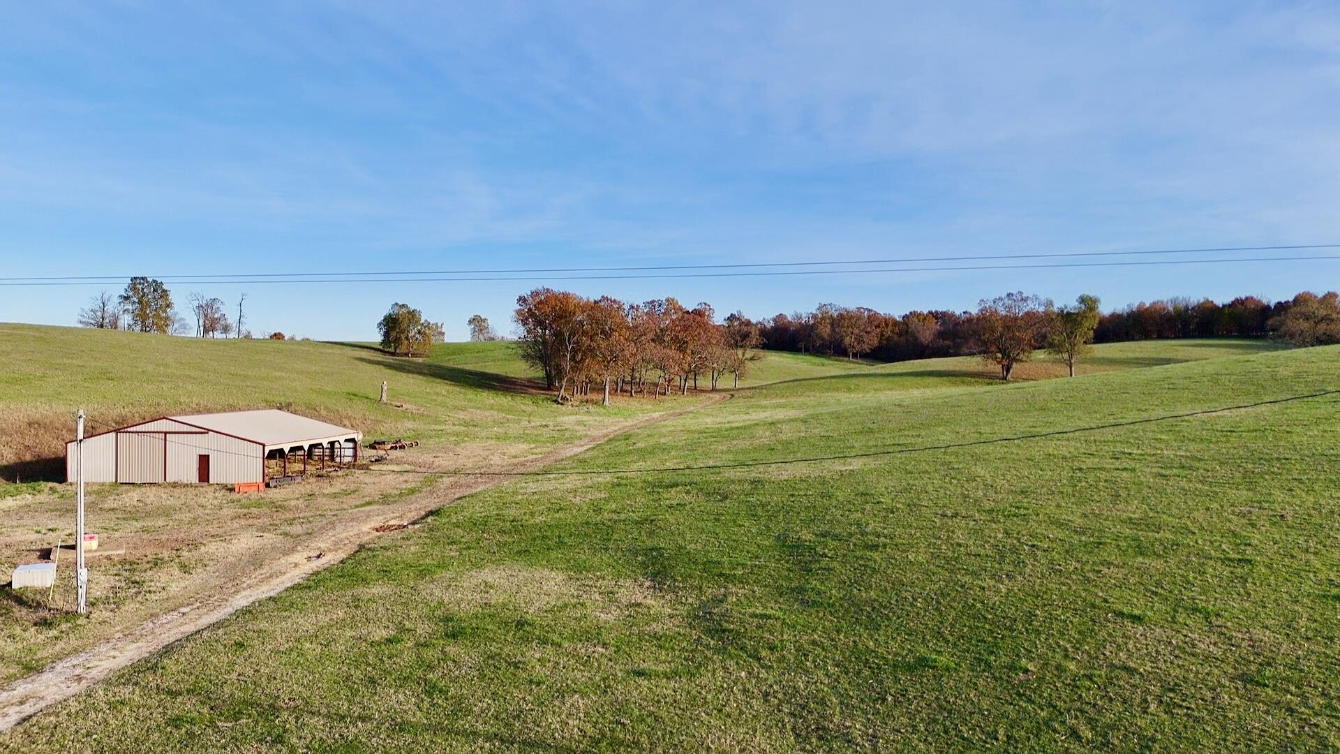 000 North Highway W Property Photo 19