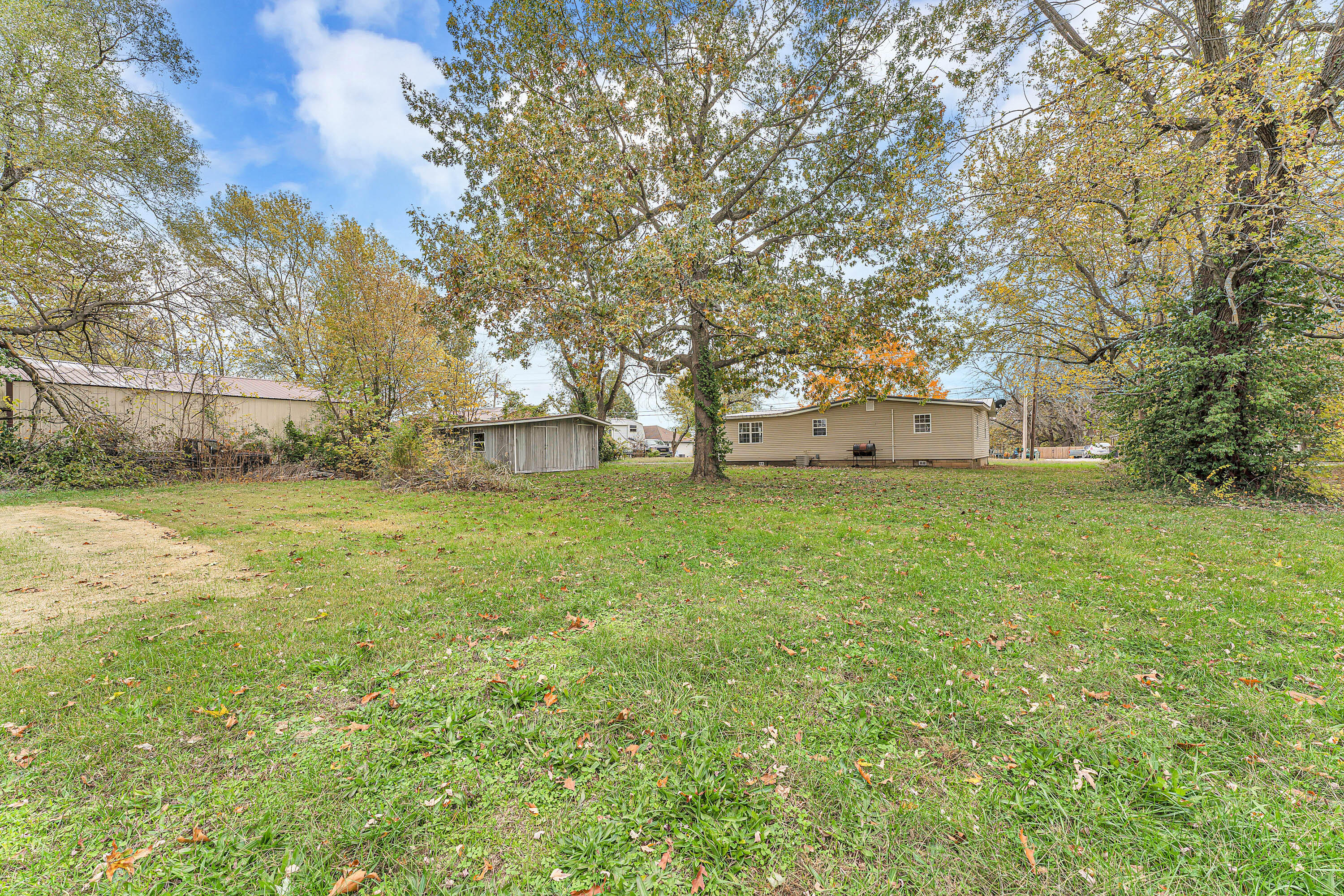 407 West Brown Street Property Photo 25