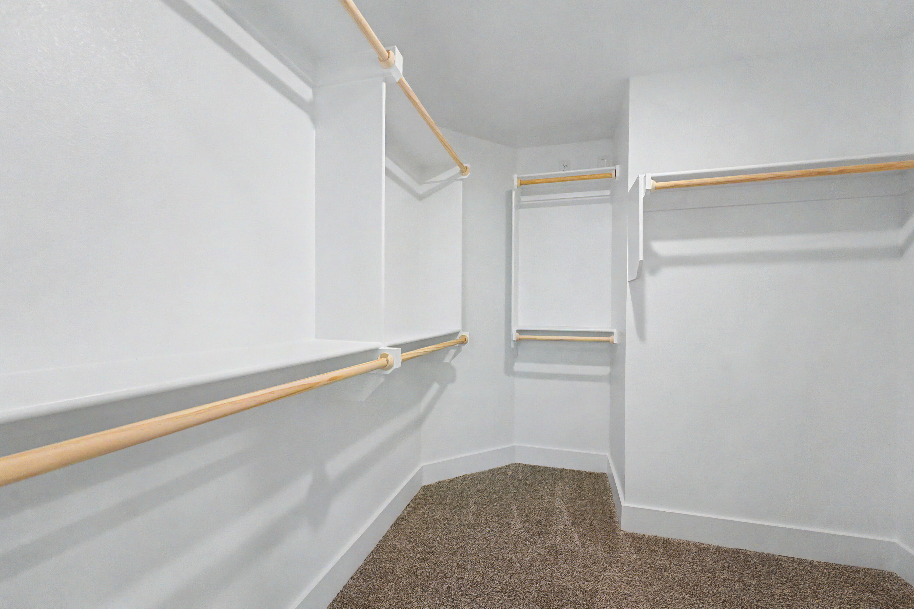 909 Aberdeen Avenue Property Photo 6