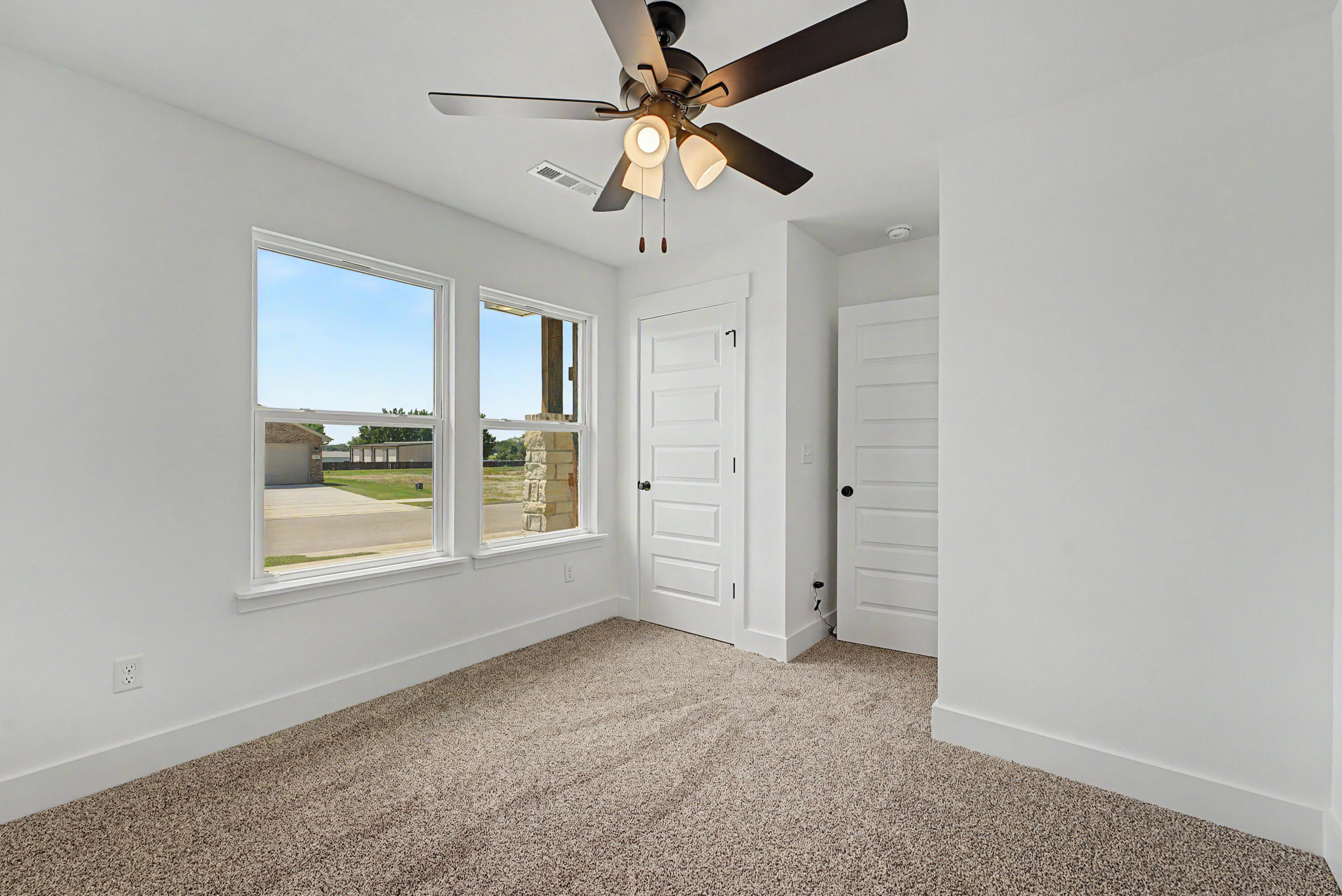 909 Aberdeen Avenue Property Photo 7