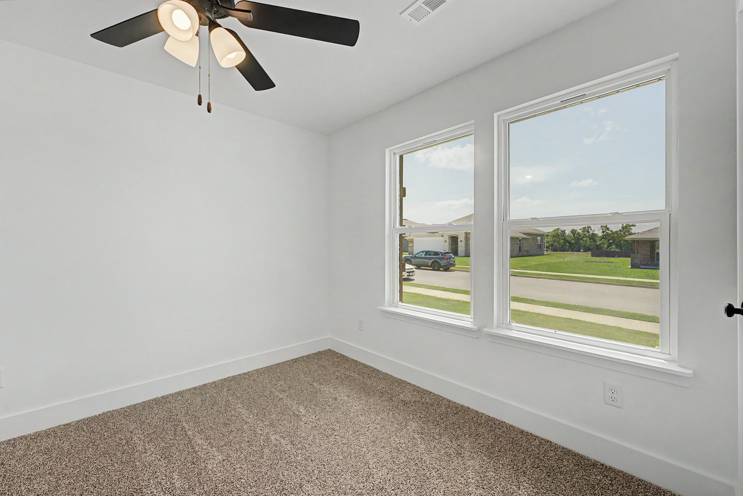 909 Aberdeen Avenue Property Photo 10