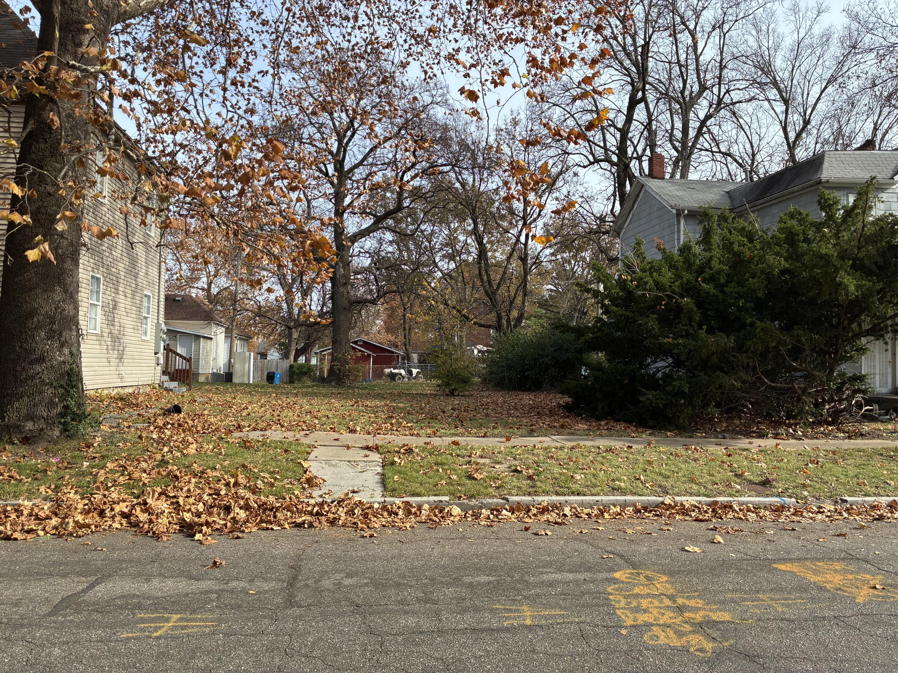 807 South Jackson Avenue Property Photo 1
