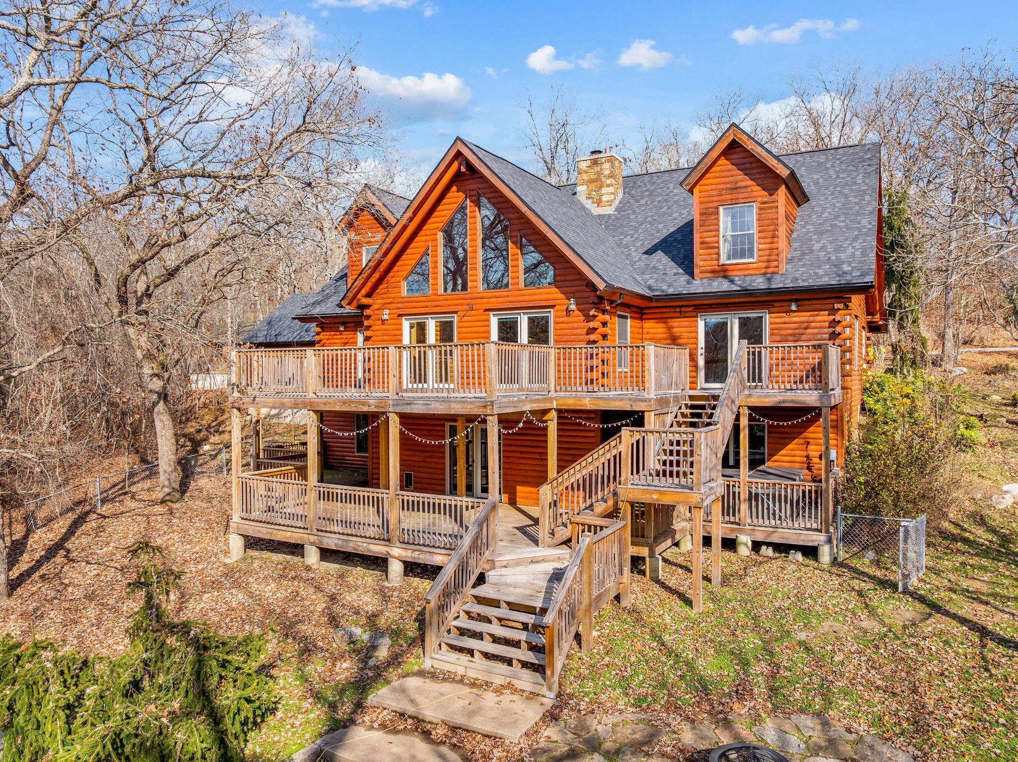 1348 Highview Circle Property Photo 1