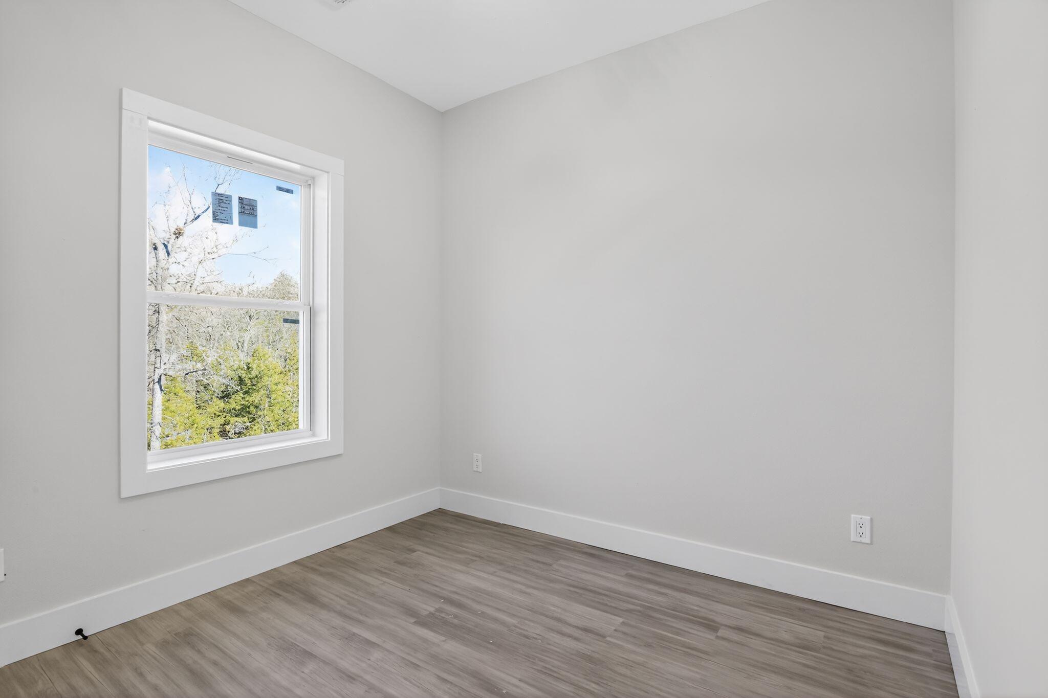 24407 Songbird Drive Property Photo 7