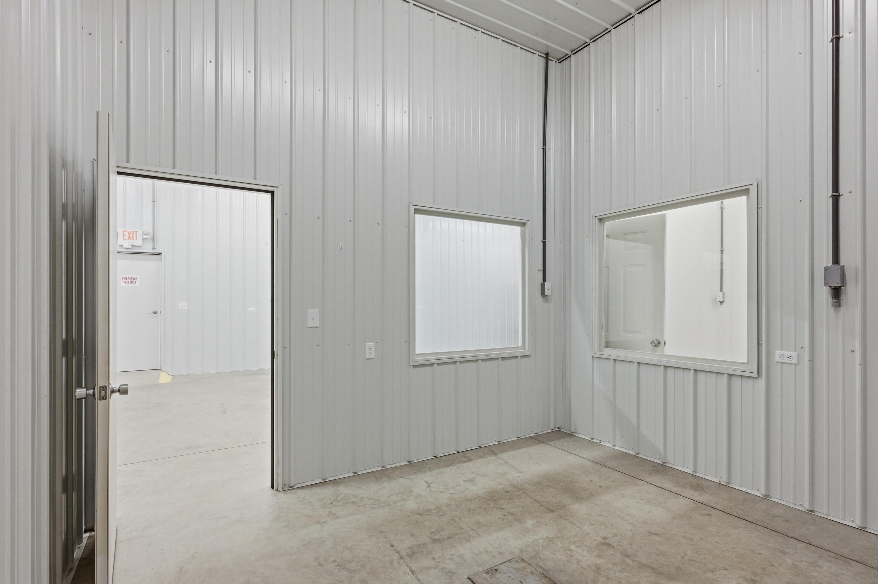 2307 Missouri Avenue Property Photo 37