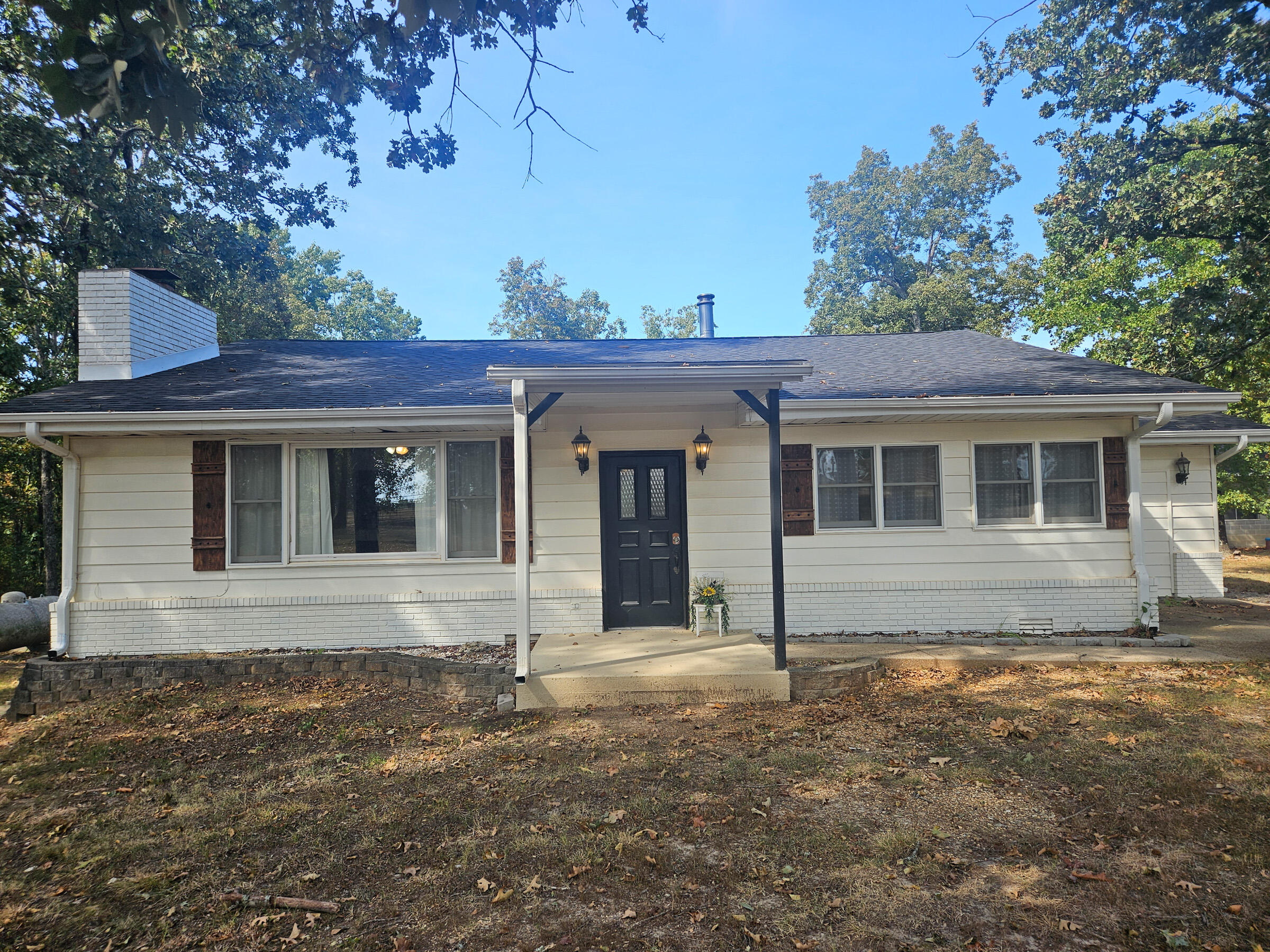 21371 Howell Road Property Photo 3