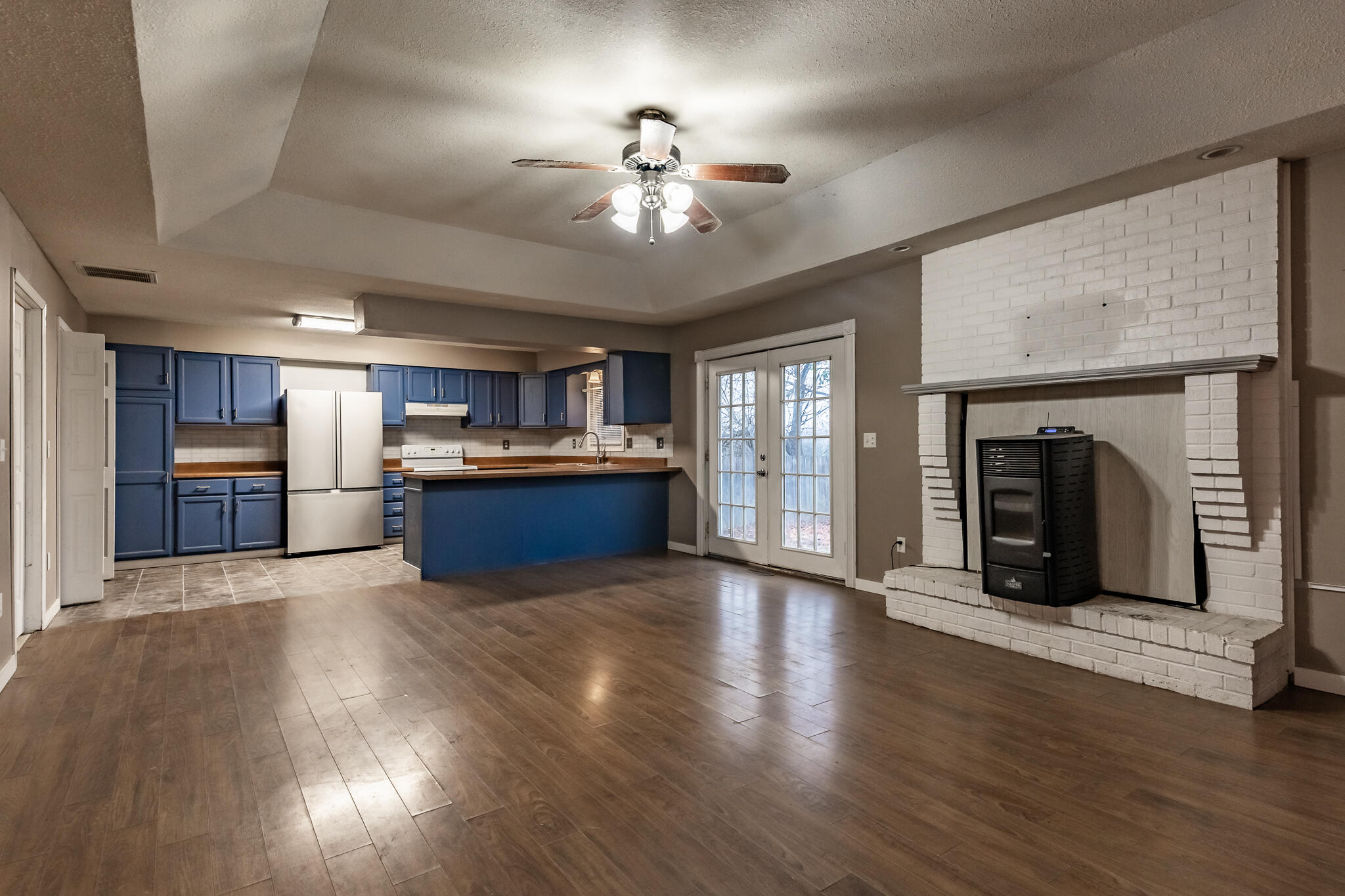 270 South Meadowlark Street Property Photo 4