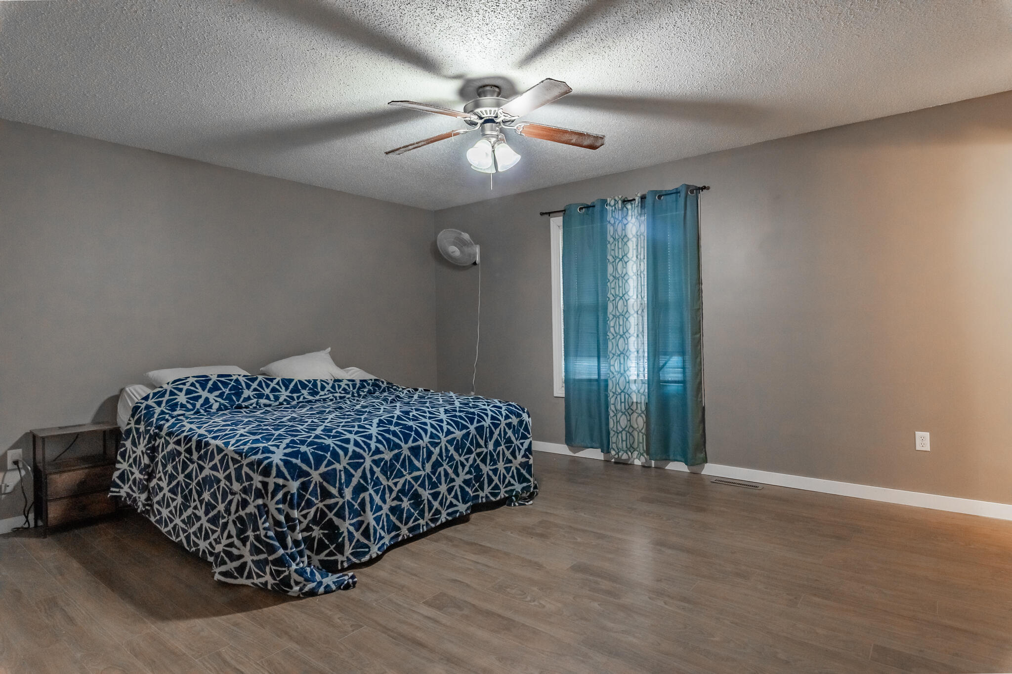270 South Meadowlark Street Property Photo 28