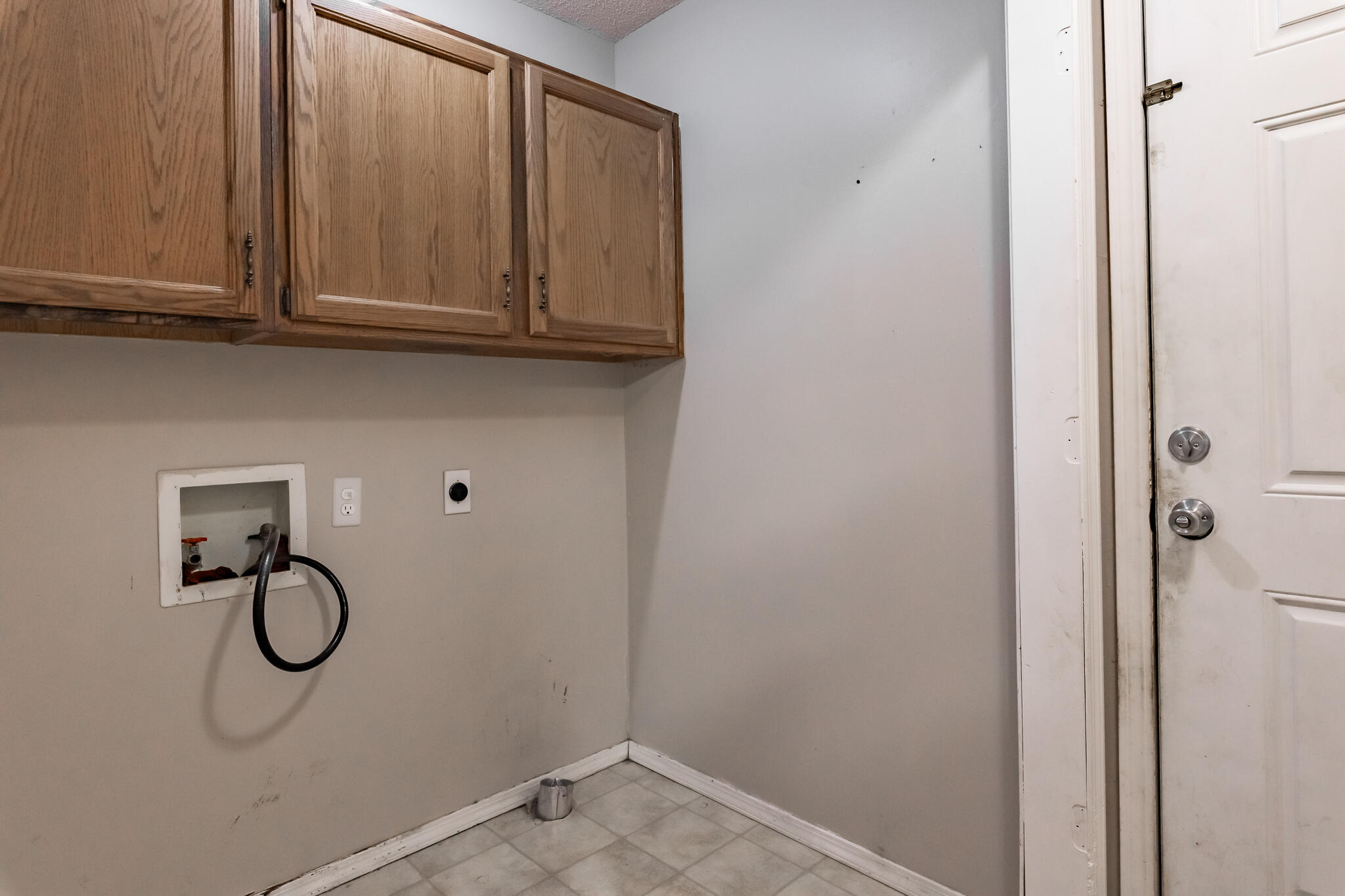270 South Meadowlark Street Property Photo 32