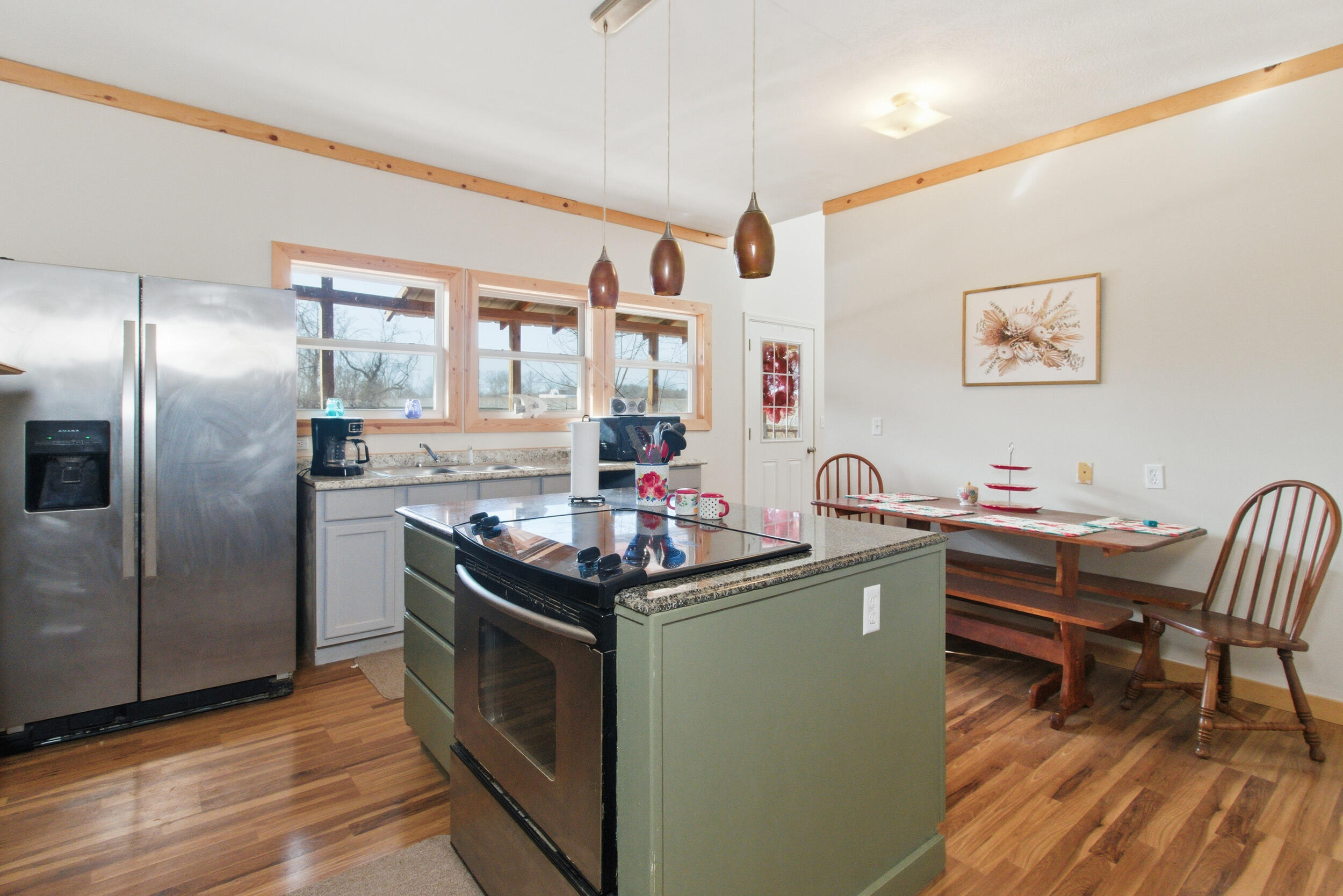 305 Thomas Street Property Photo 8