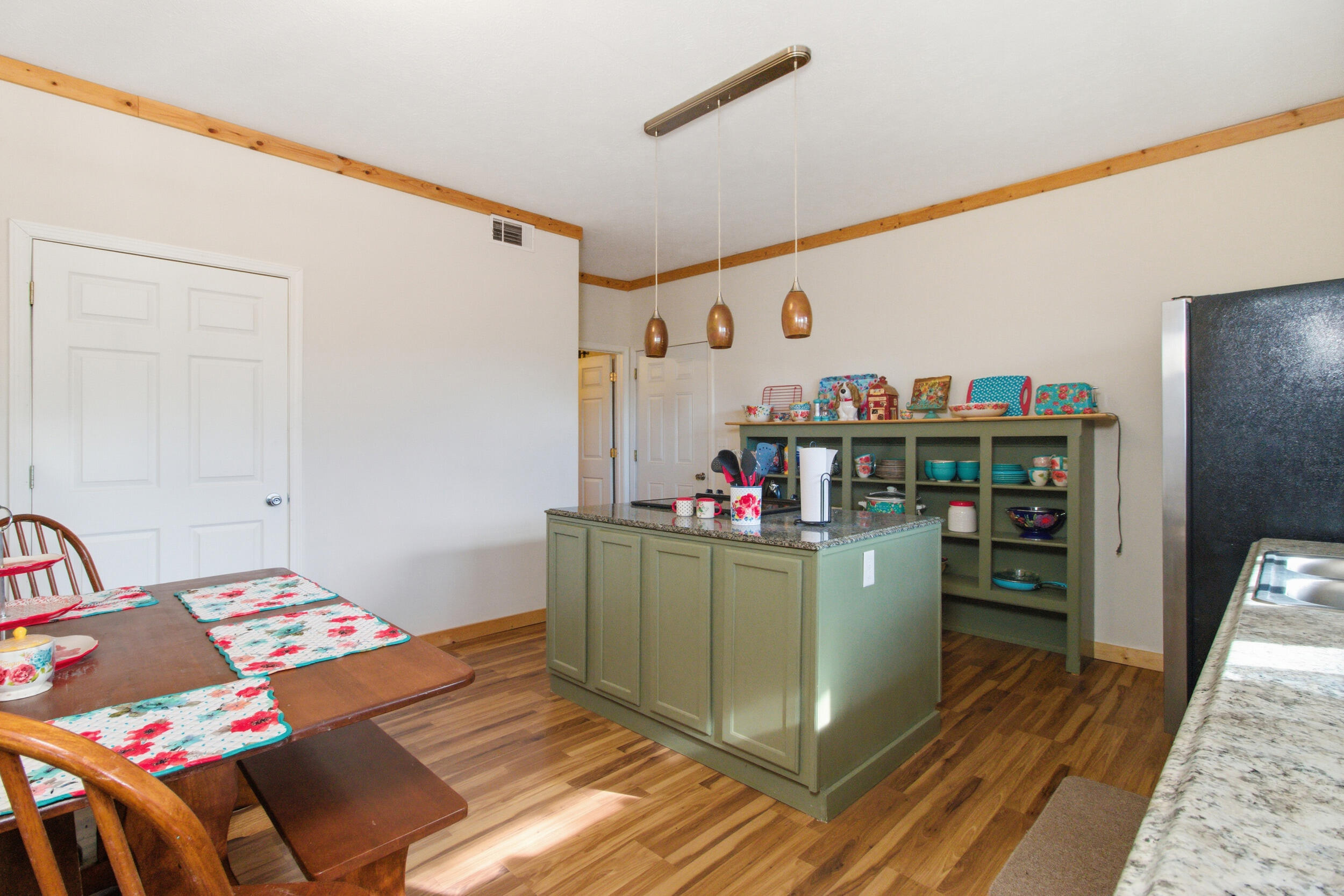 305 Thomas Street Property Photo 10