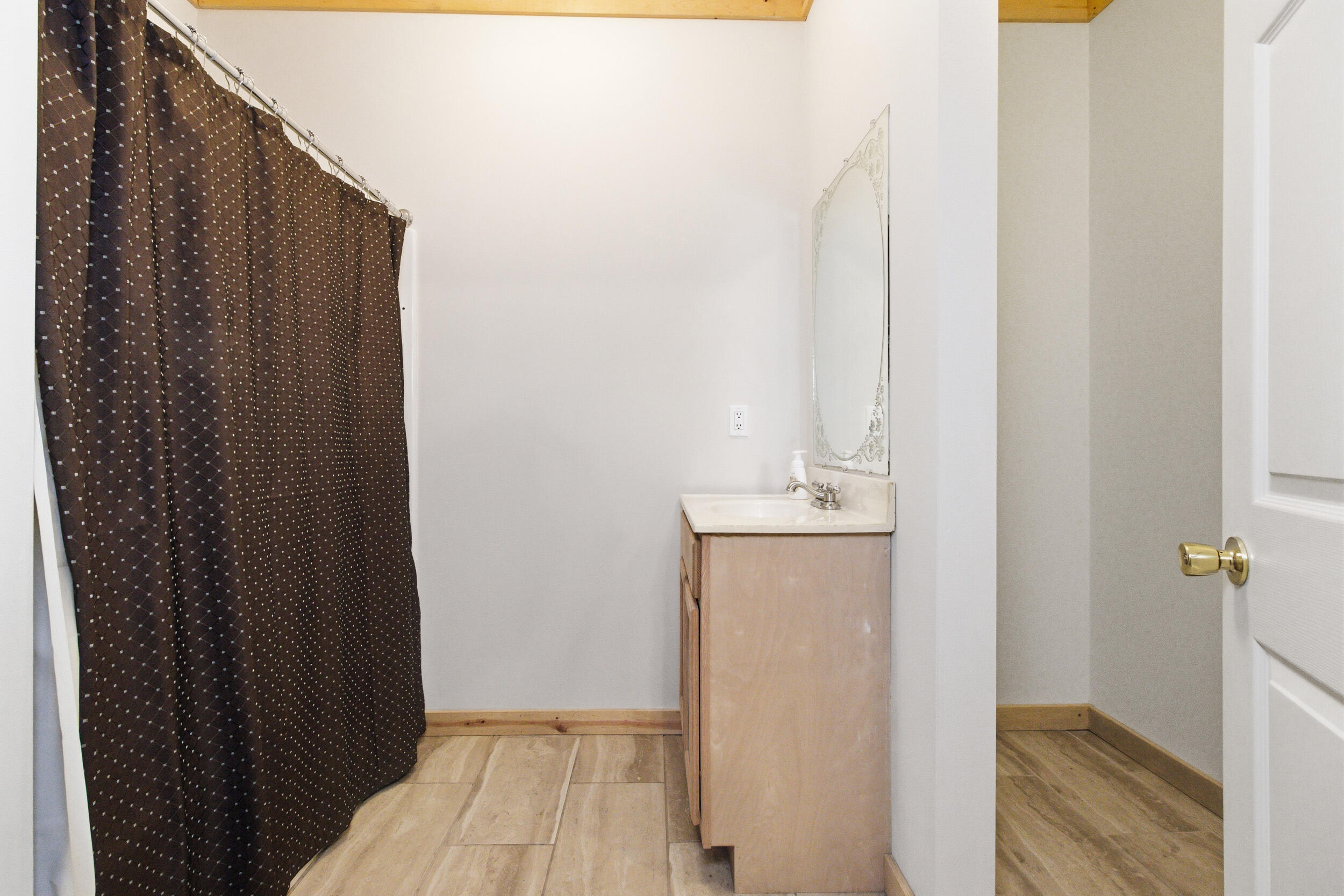 305 Thomas Street Property Photo 13