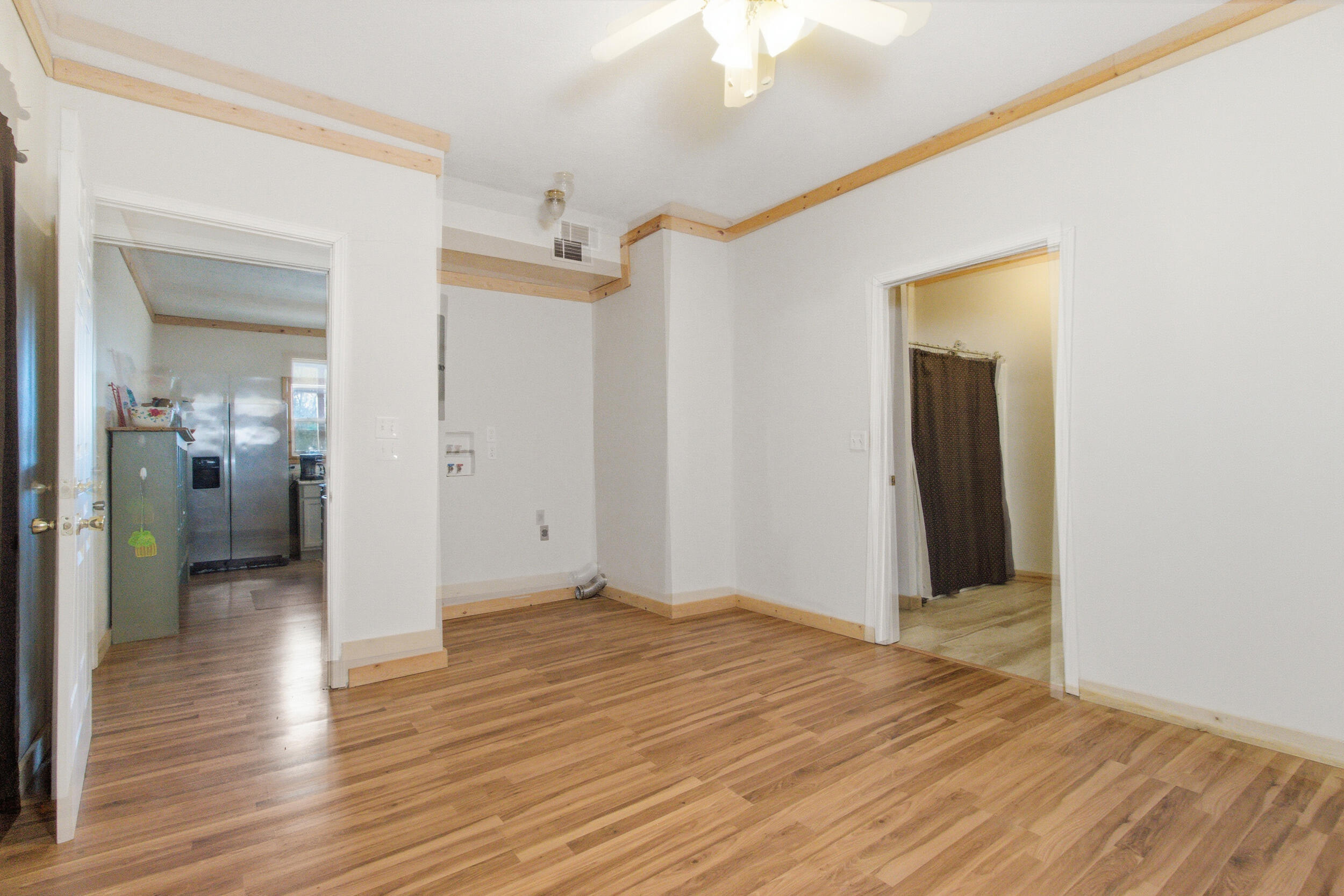 305 Thomas Street Property Photo 17