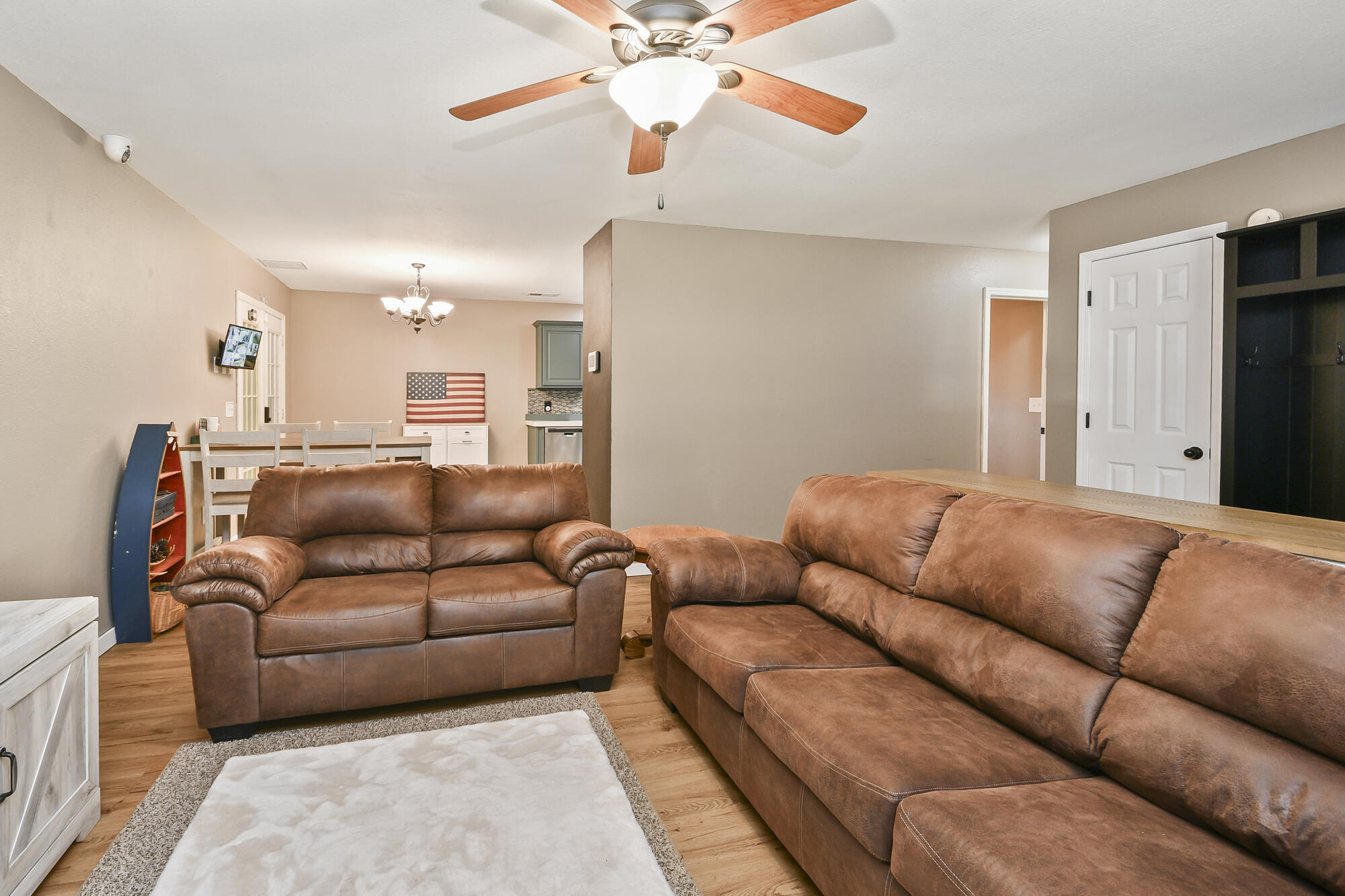 335 Knox Avenue Property Photo 10