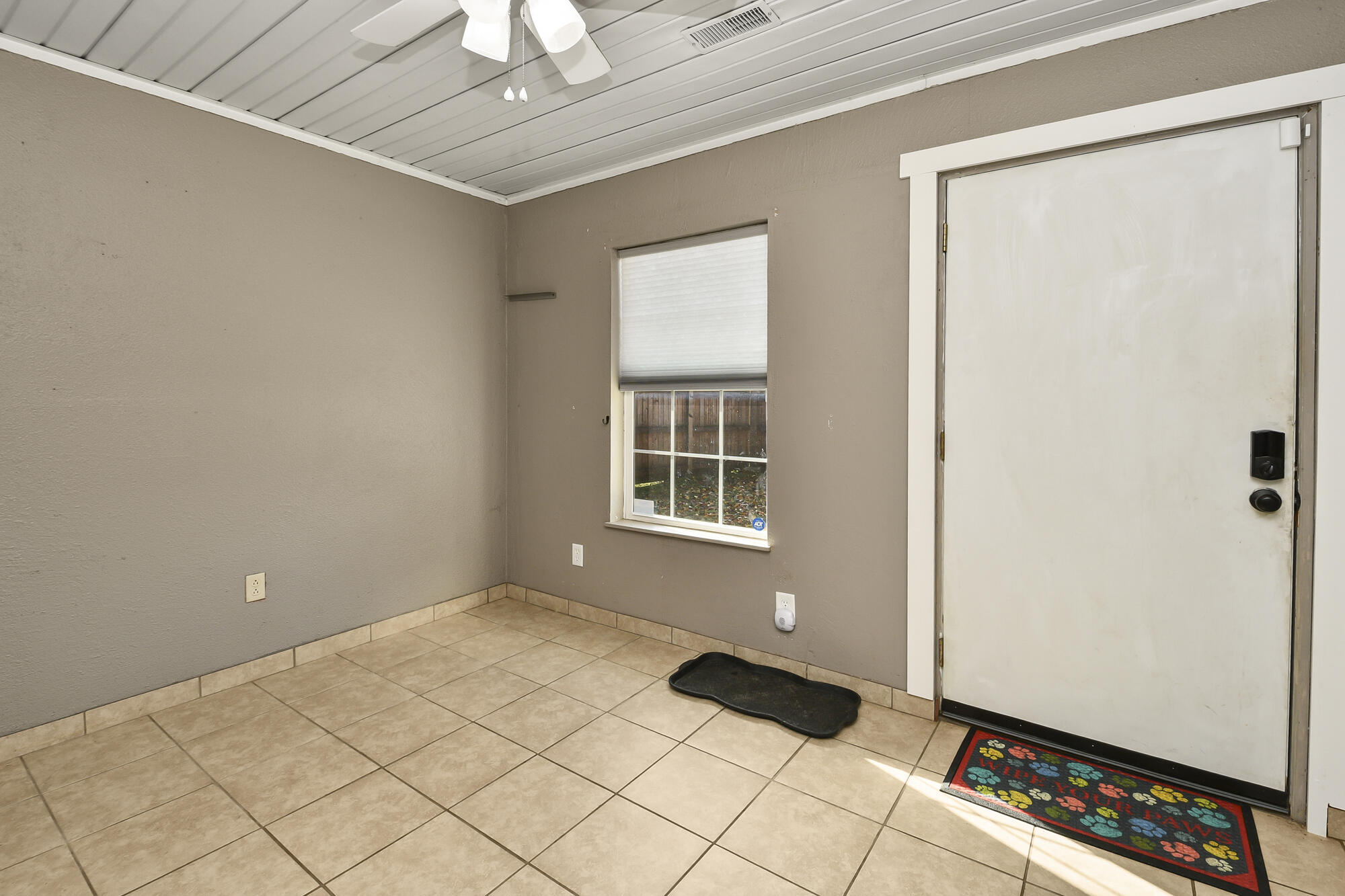 335 Knox Avenue Property Photo 34