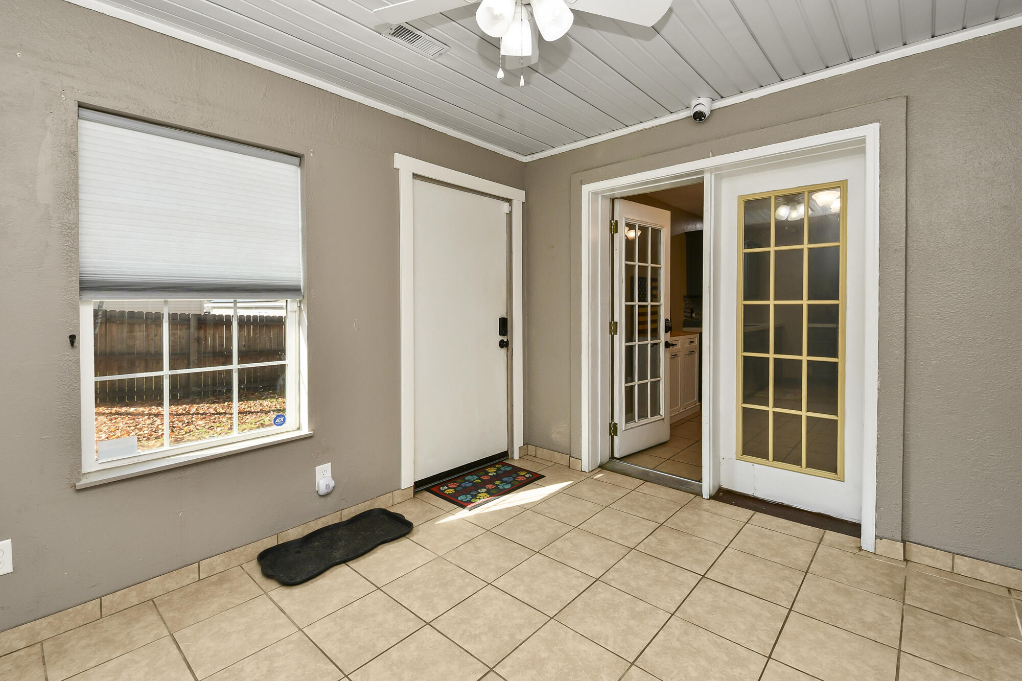335 Knox Avenue Property Photo 35