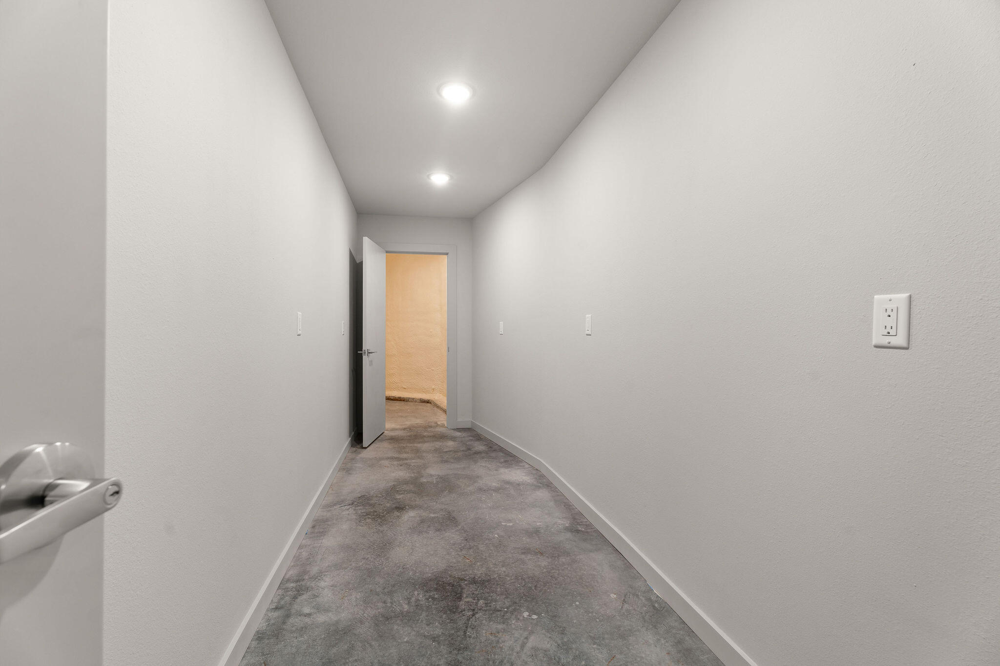 176 Canada Drive Property Photo 38