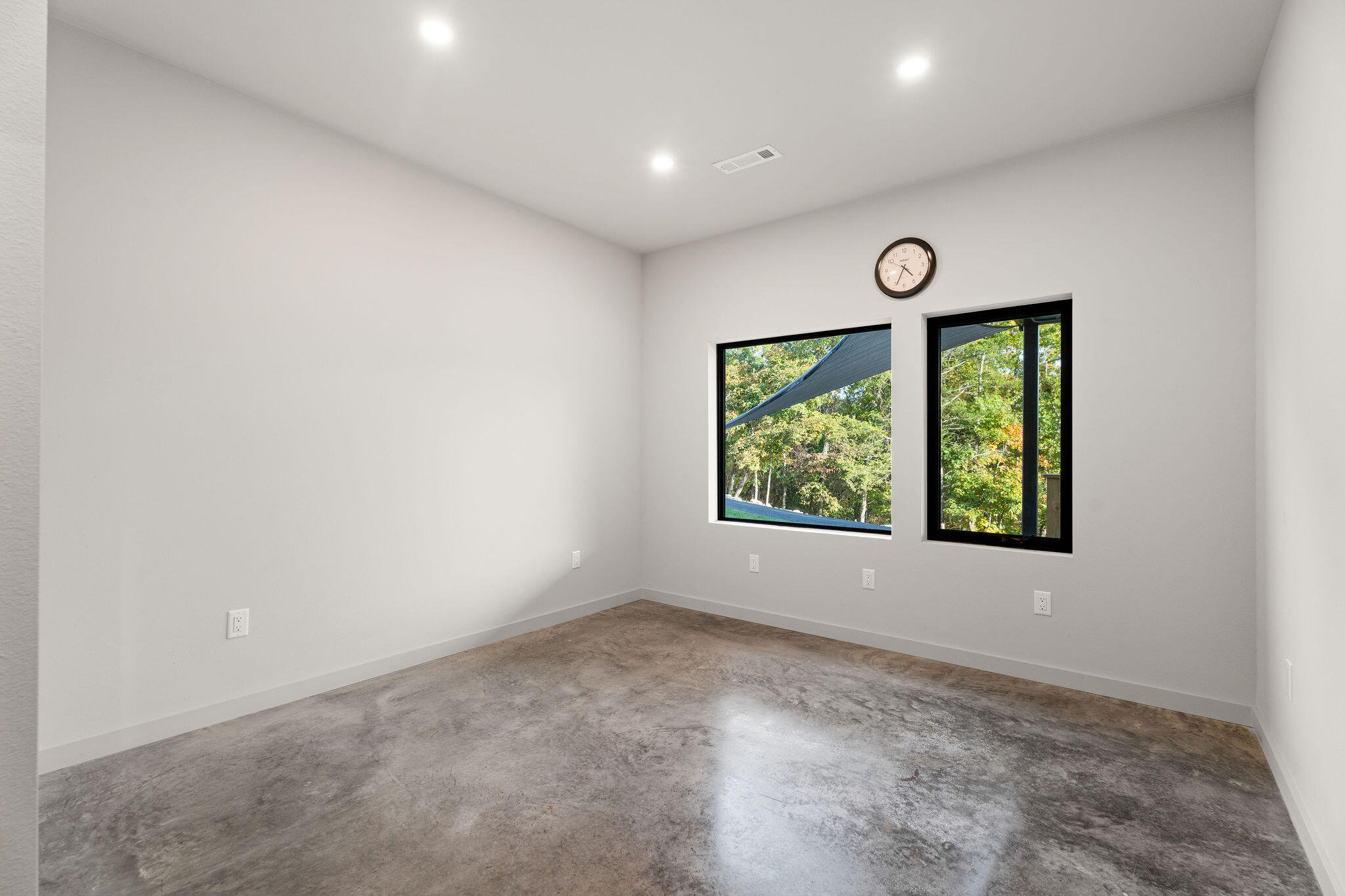 176 Canada Drive Property Photo 42