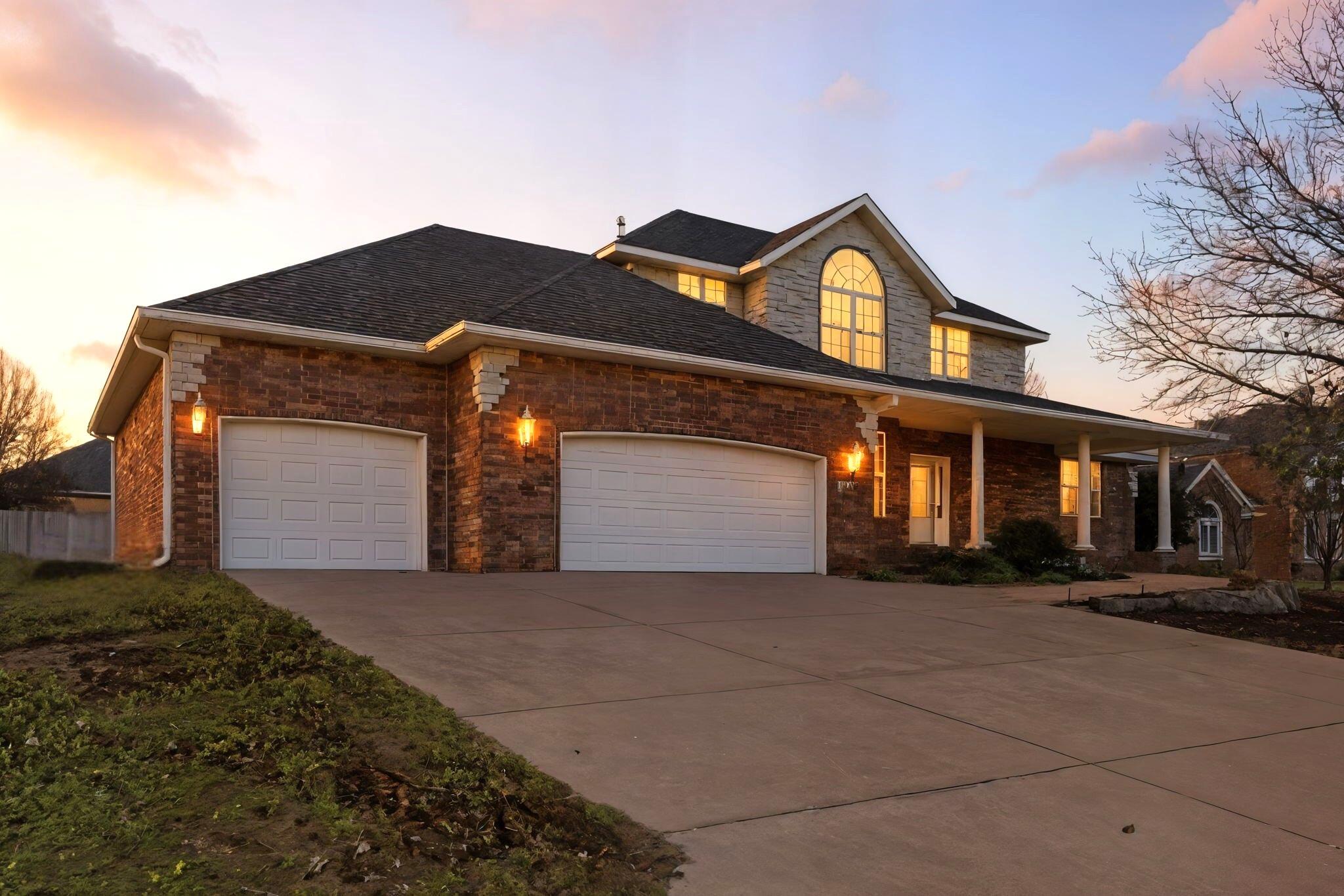 2707 West Highpoint Circle Property Photo 1