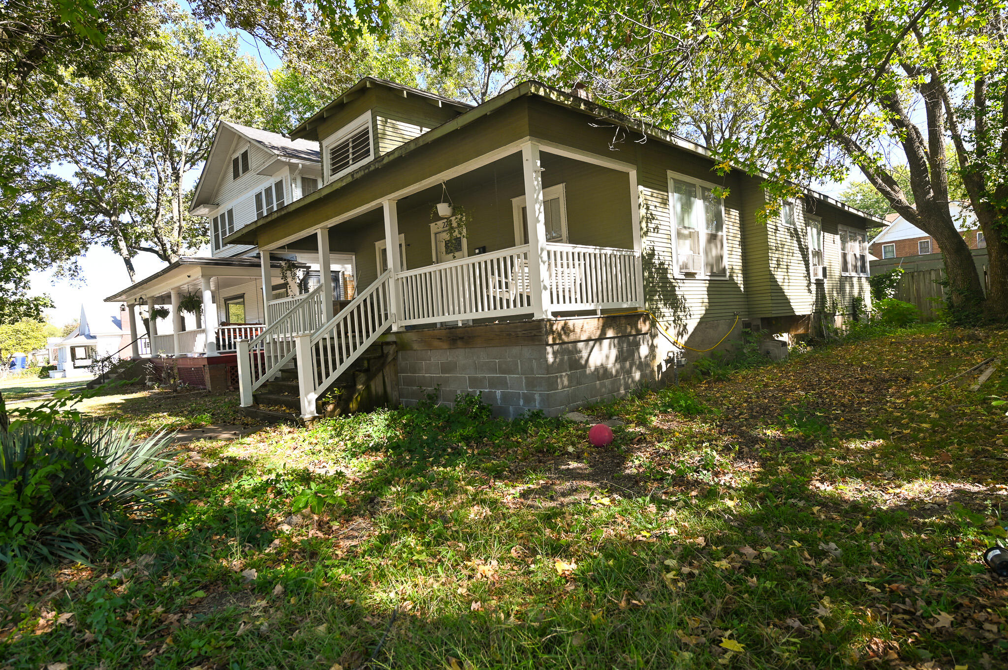 223 North Sergeant Avenue Property Photo 2