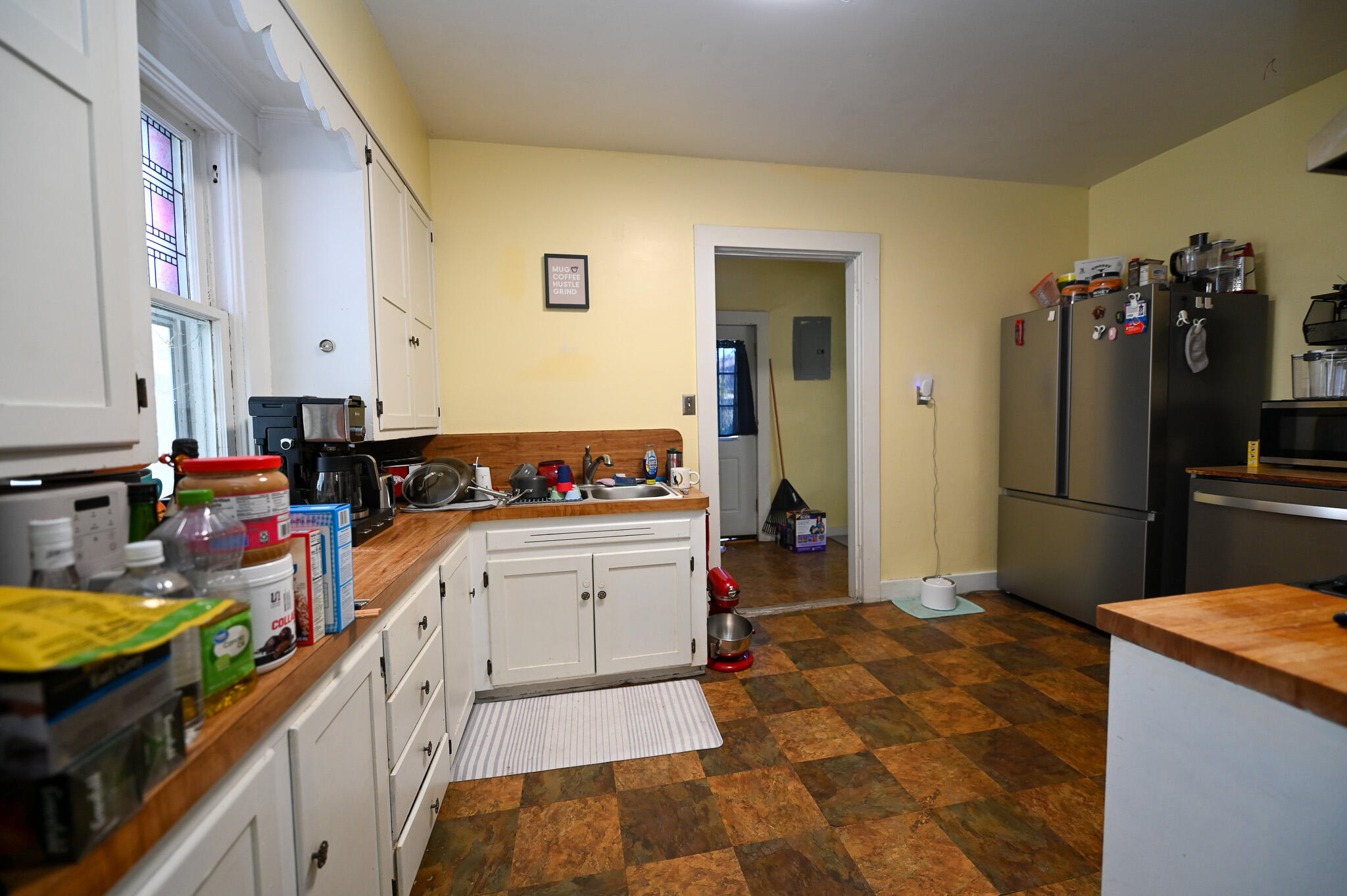 223 North Sergeant Avenue Property Photo 8