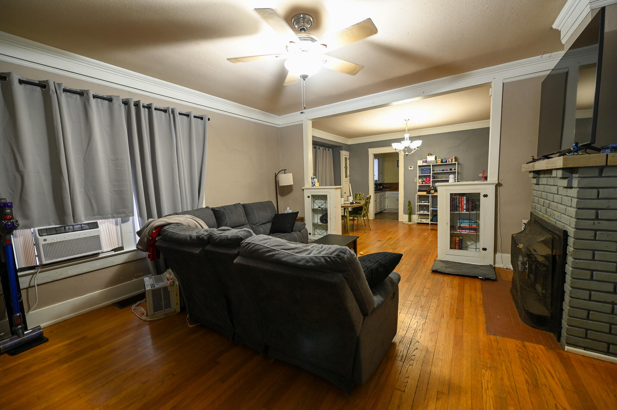 223 North Sergeant Avenue Property Photo 14
