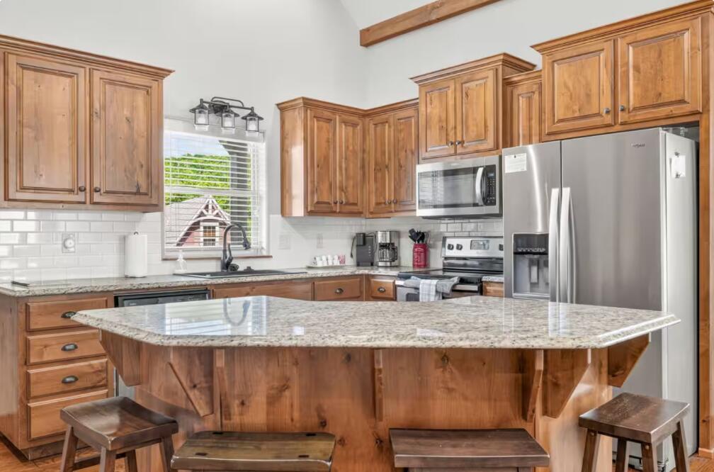 210 Deep Forest Property Photo 6