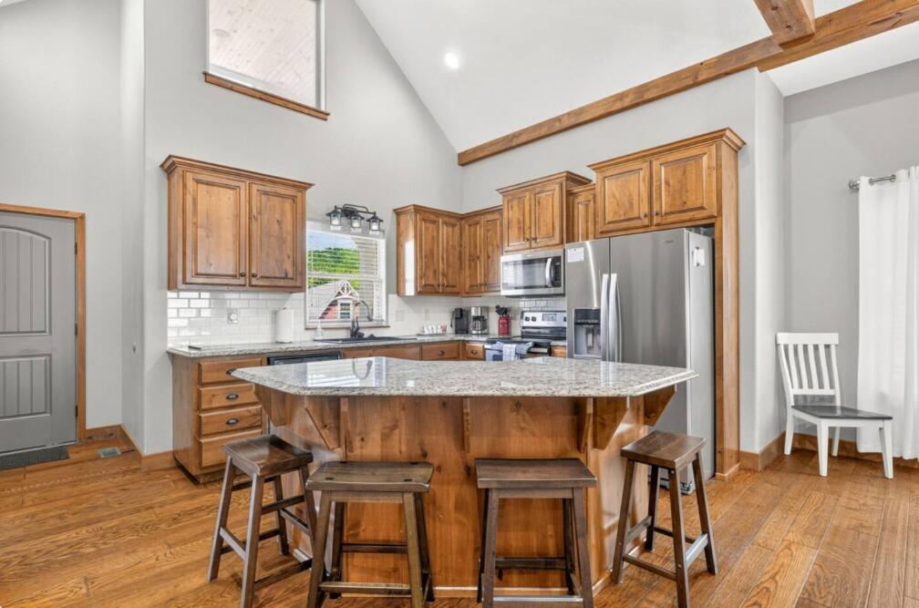 210 Deep Forest Property Photo 7
