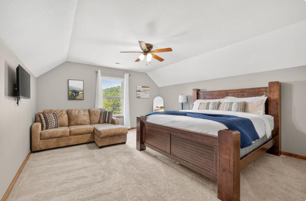 210 Deep Forest Property Photo 14